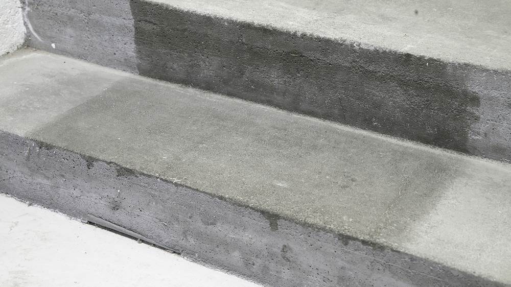 Kan jeg beskytte betonggulvet mot søl?