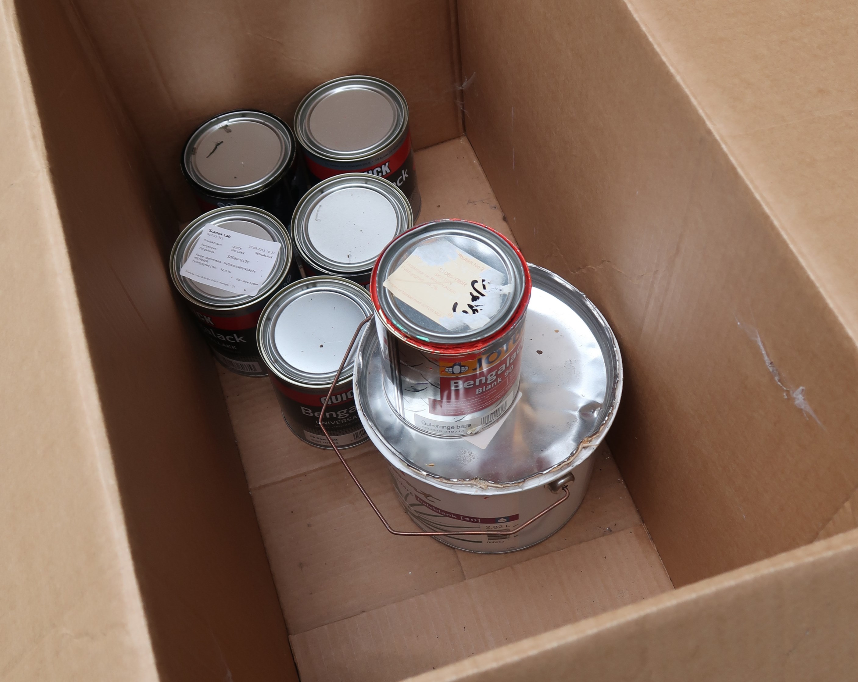 Oppbevar malingen frostfritt!