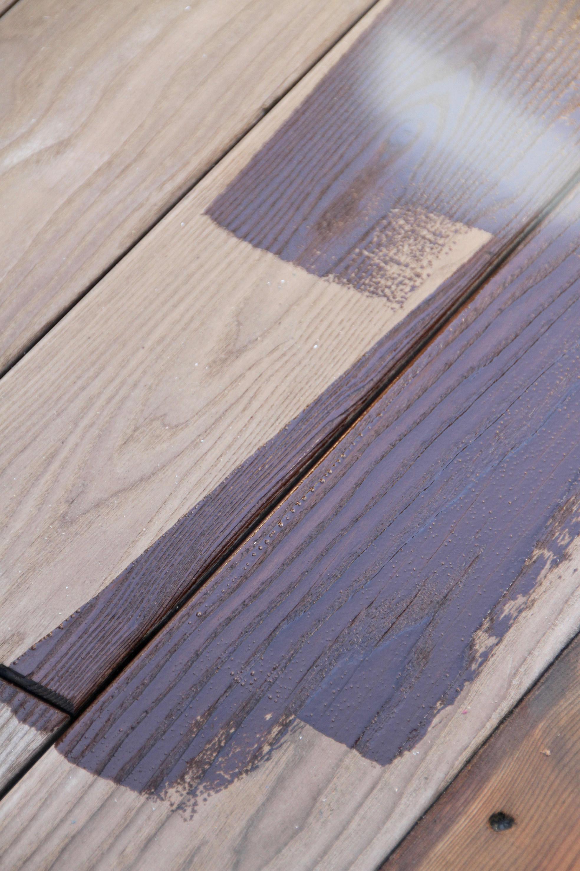 Tre trinn til oppfrisket terrasse med beis