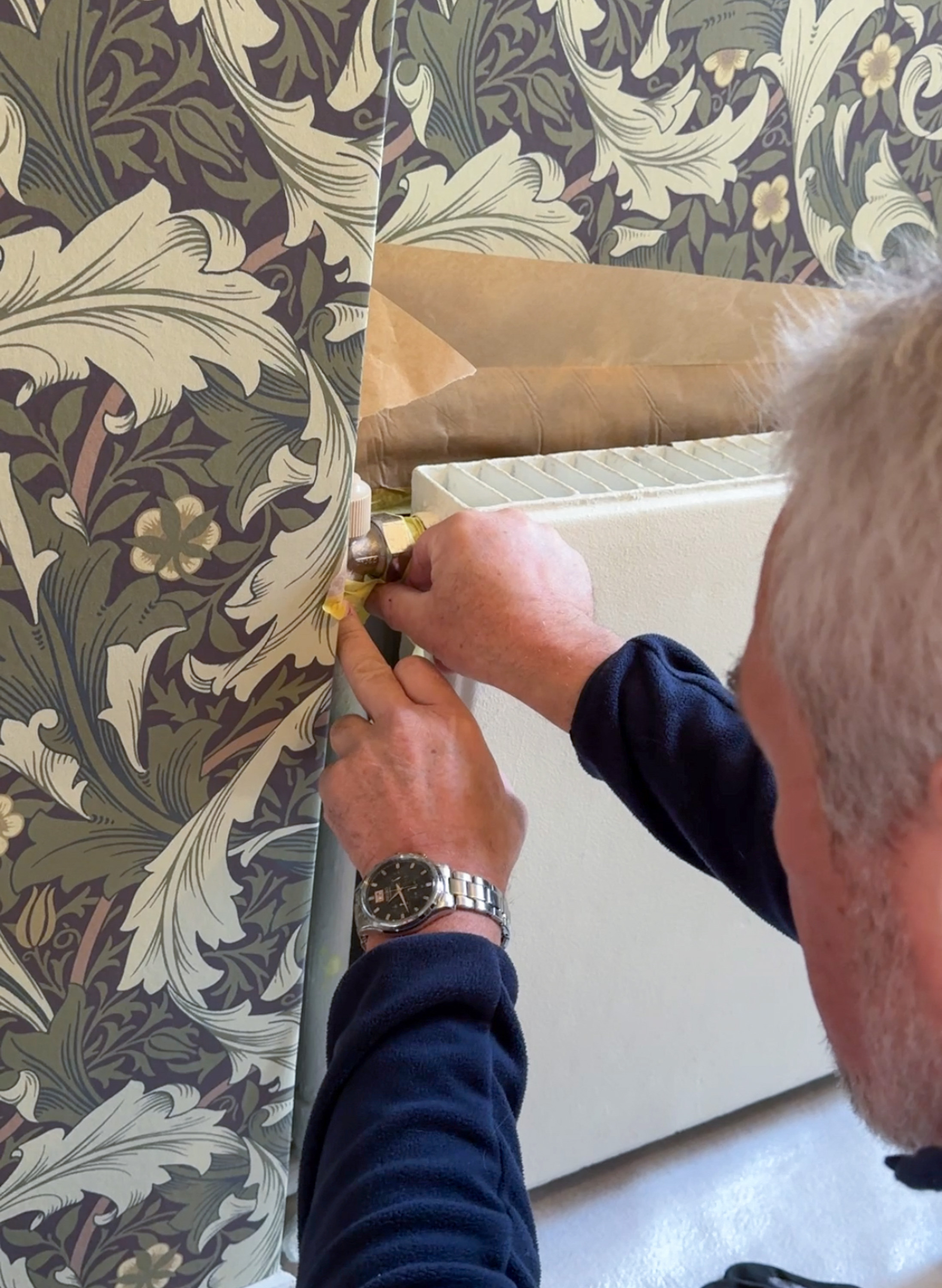 Hånd tapet tapetsering blomster