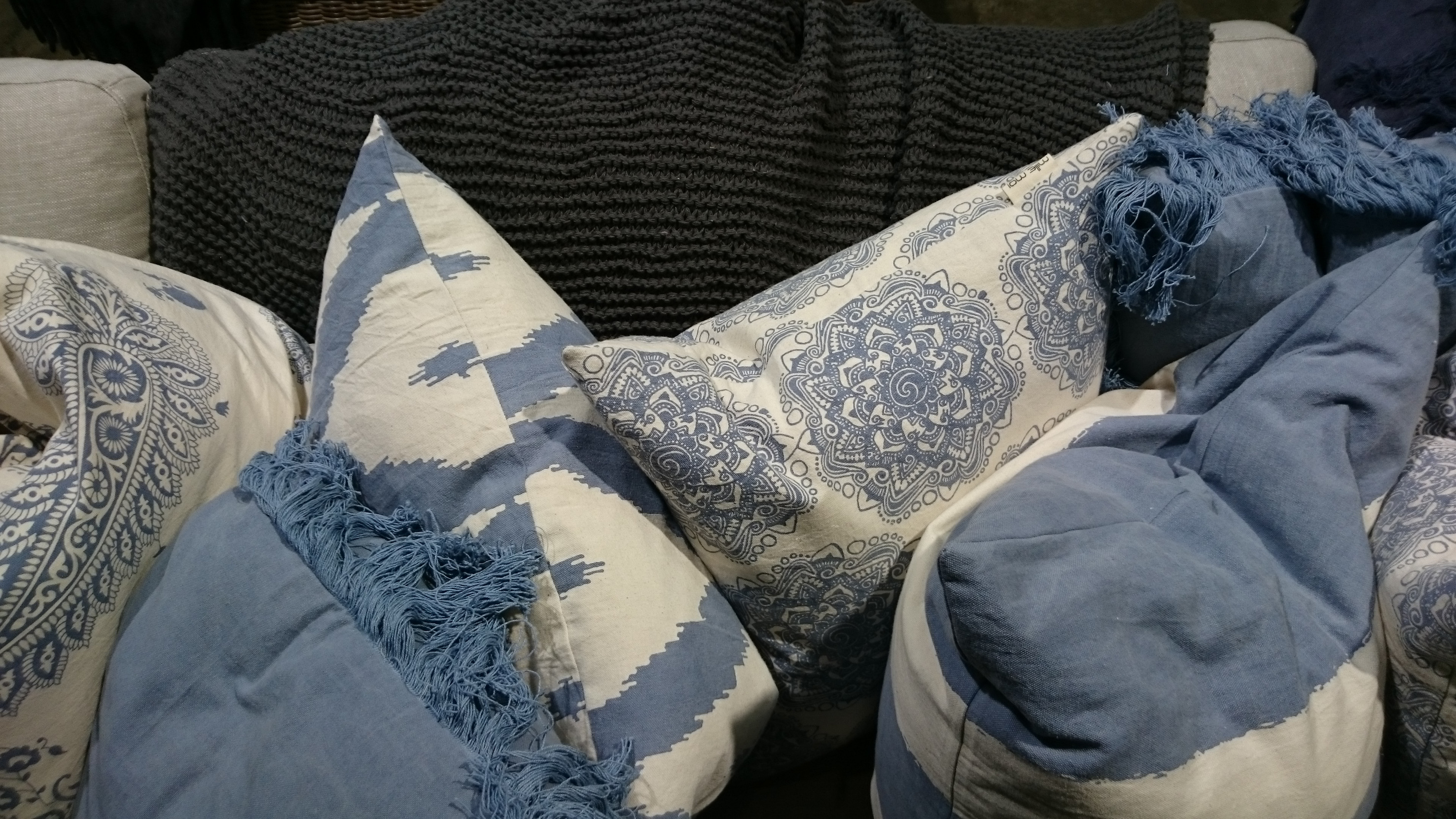 Vi nordmenn elsker puter, og det var mengder av dem på Oslo Design Fair, også i blått. 