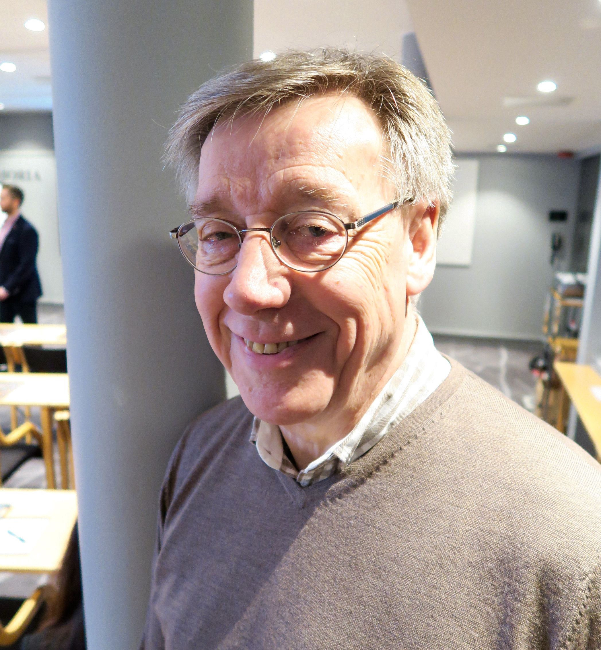 Øyvind Olsen fra MLF forteller at bransjen skriker etter lærlinger.  Jobbene ligger og venter, sier han.