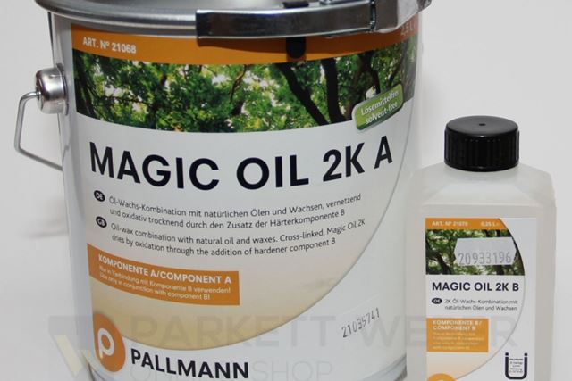Magic Oil 2K er en blanding av olje og voks. Dette to-komponentproduktet vil gi en lekker og robust overfalte, og ifølge Uzin Uts Group Norge AS vil resultatet bli som polert betong. 