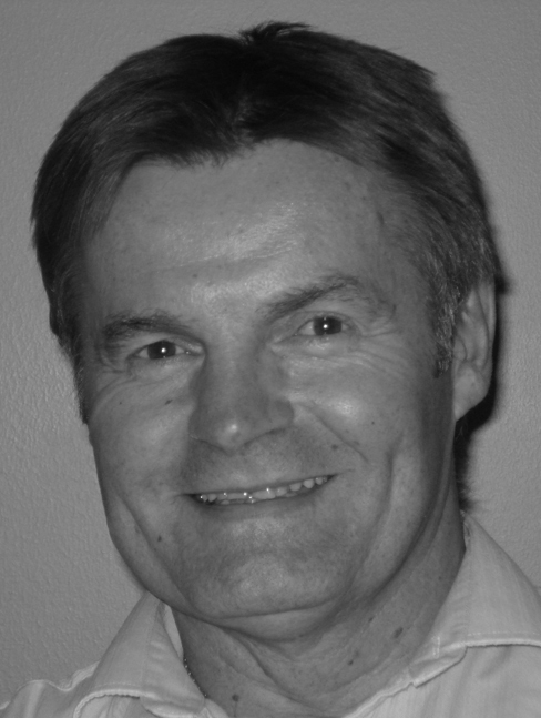 Per Ottar Knutson fra den danske teppeprodusenten Danfloor mener vi komme langt med vann, papir og potetmel.