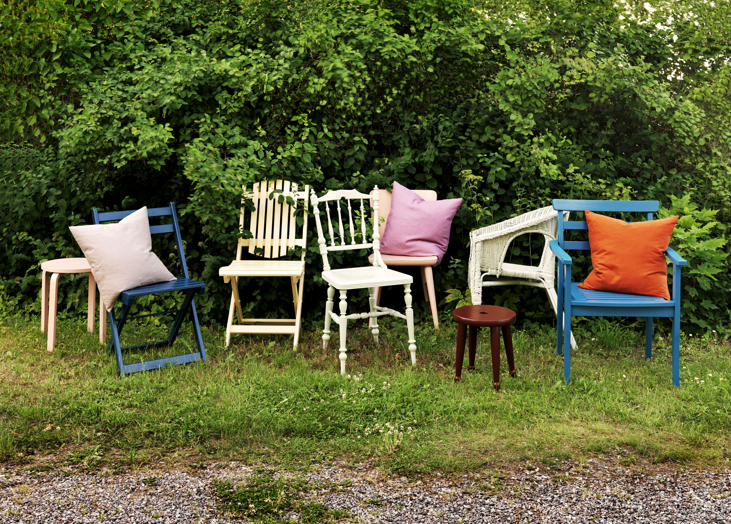 Bruk vindusmaling til hagemøblene