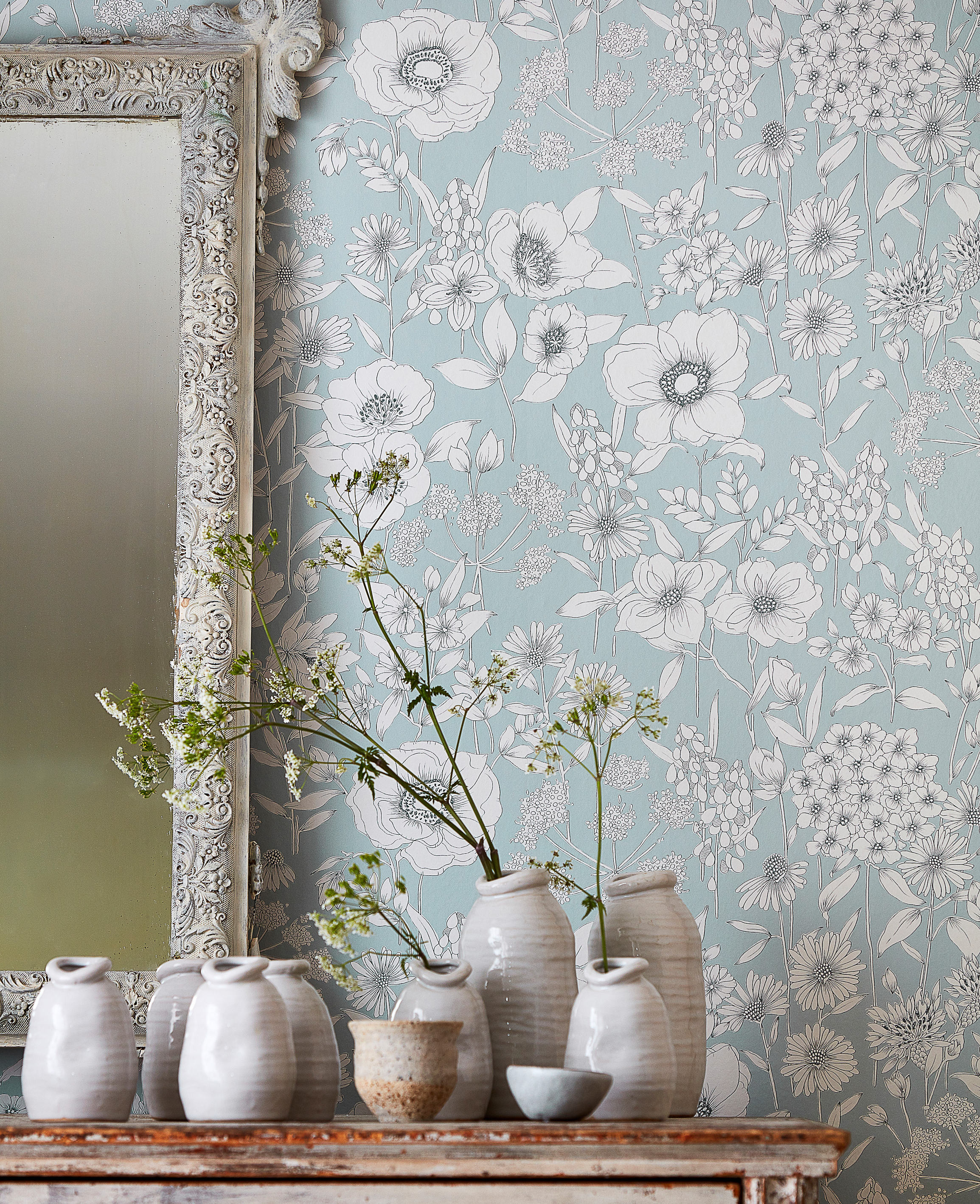 Store mønster på tapet