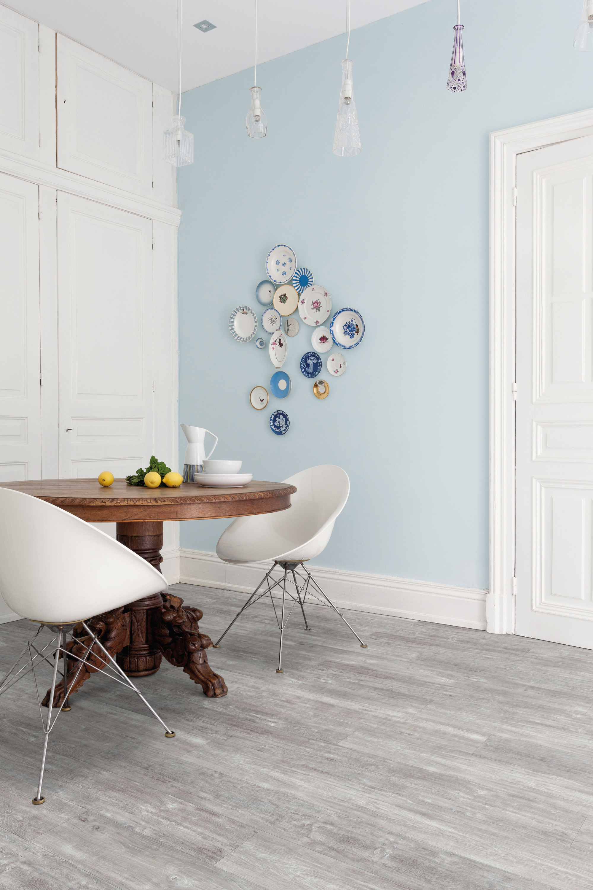 Kjølig, grått gulv