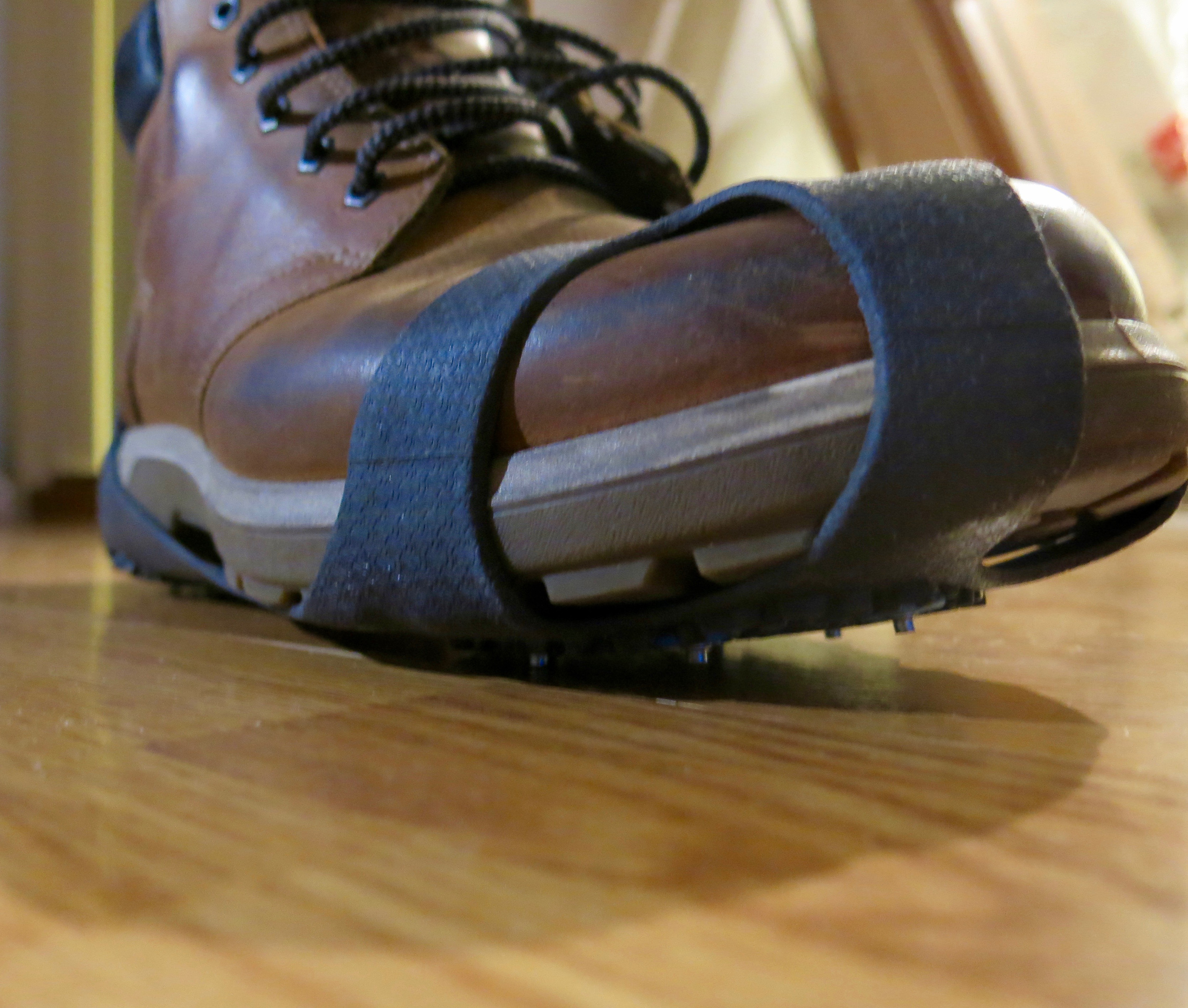 Går inne med piggene ute 