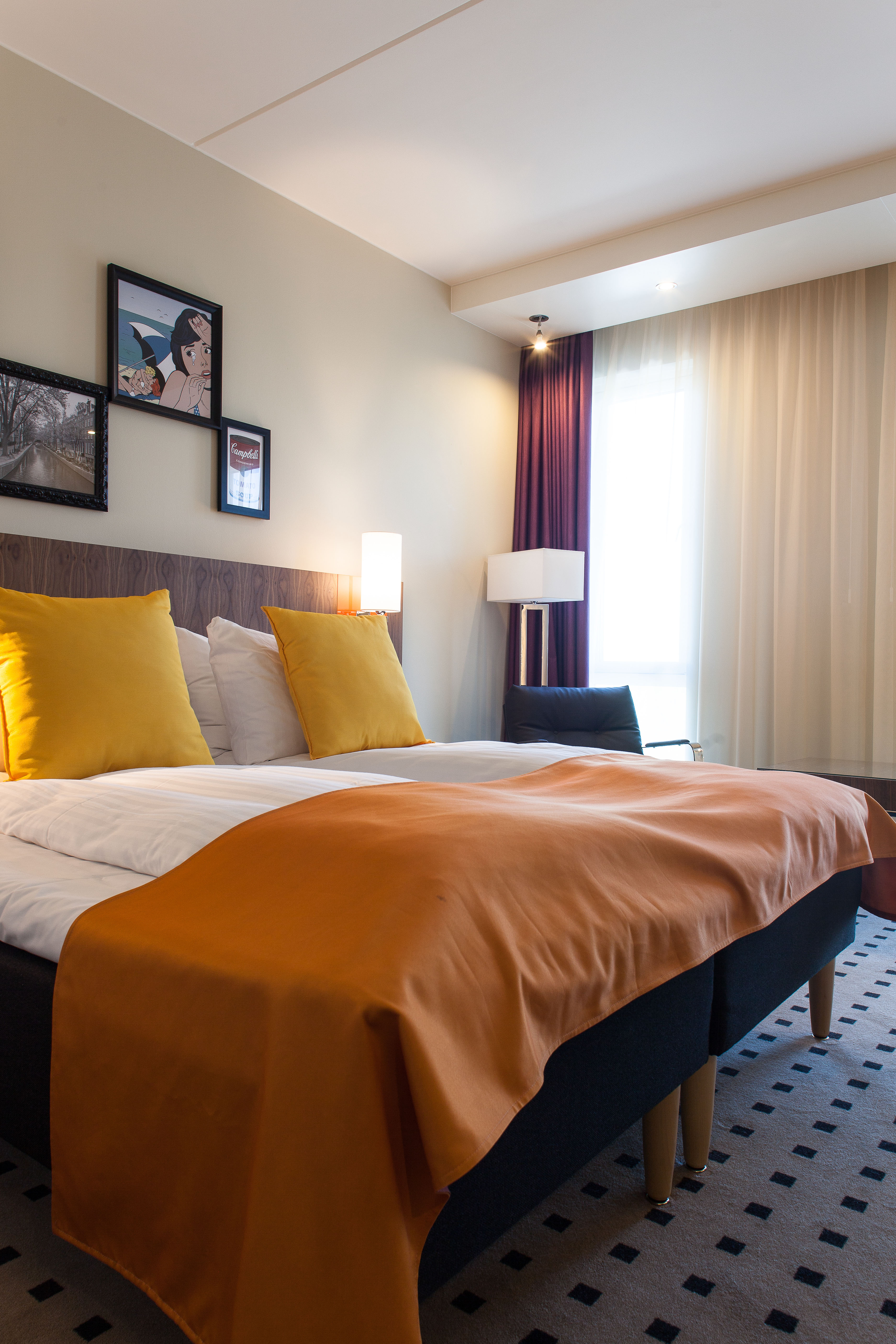 Interiørarkitektene har lagt vekt på å skape hotellopplevelser som står i kontrast til de hektiske omgivelsene i denne travle bydelen som er preget av næringsvirksomhet og tungtrafikk.