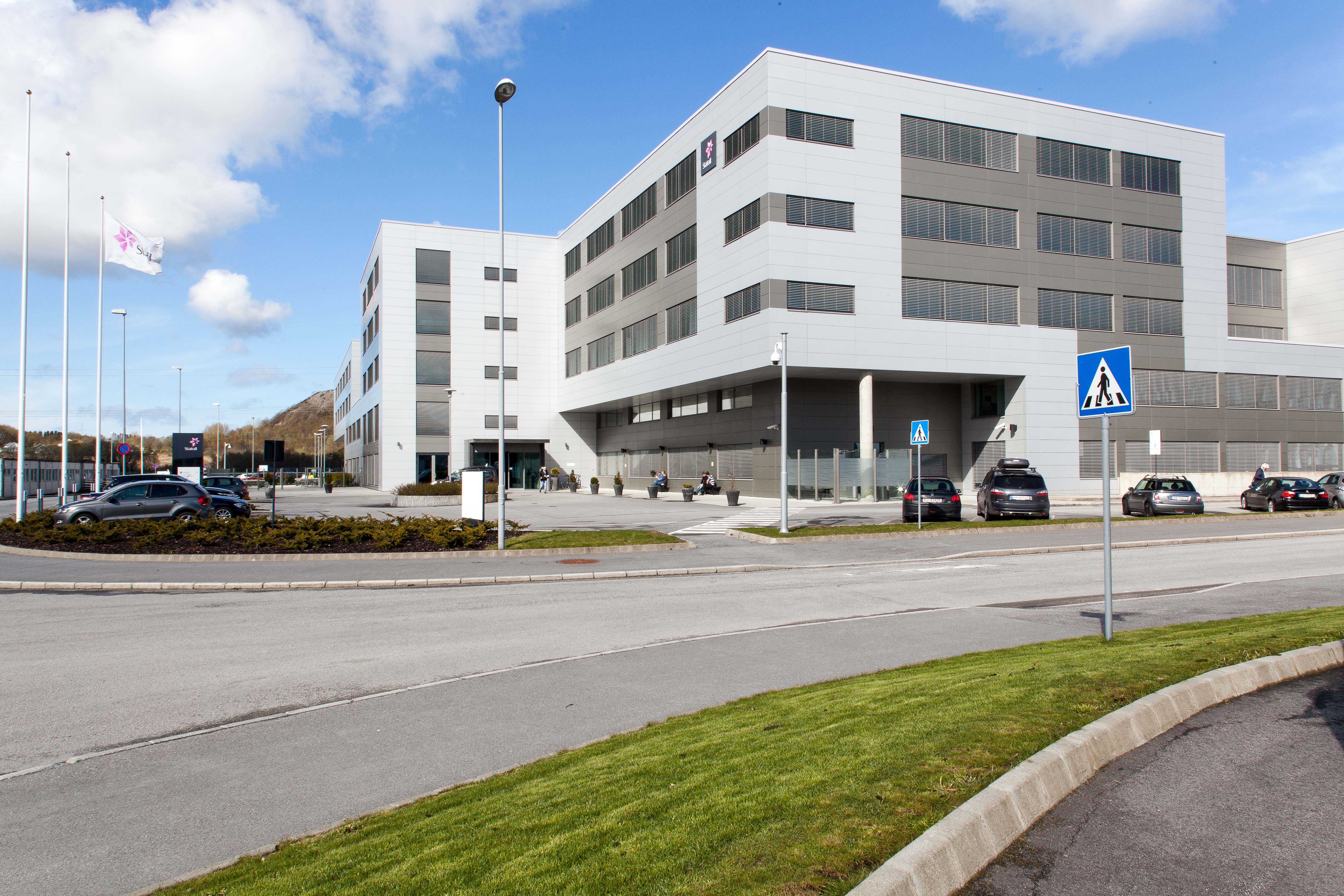 Vestre Svanholmen 1 huser 1200 ansatte.