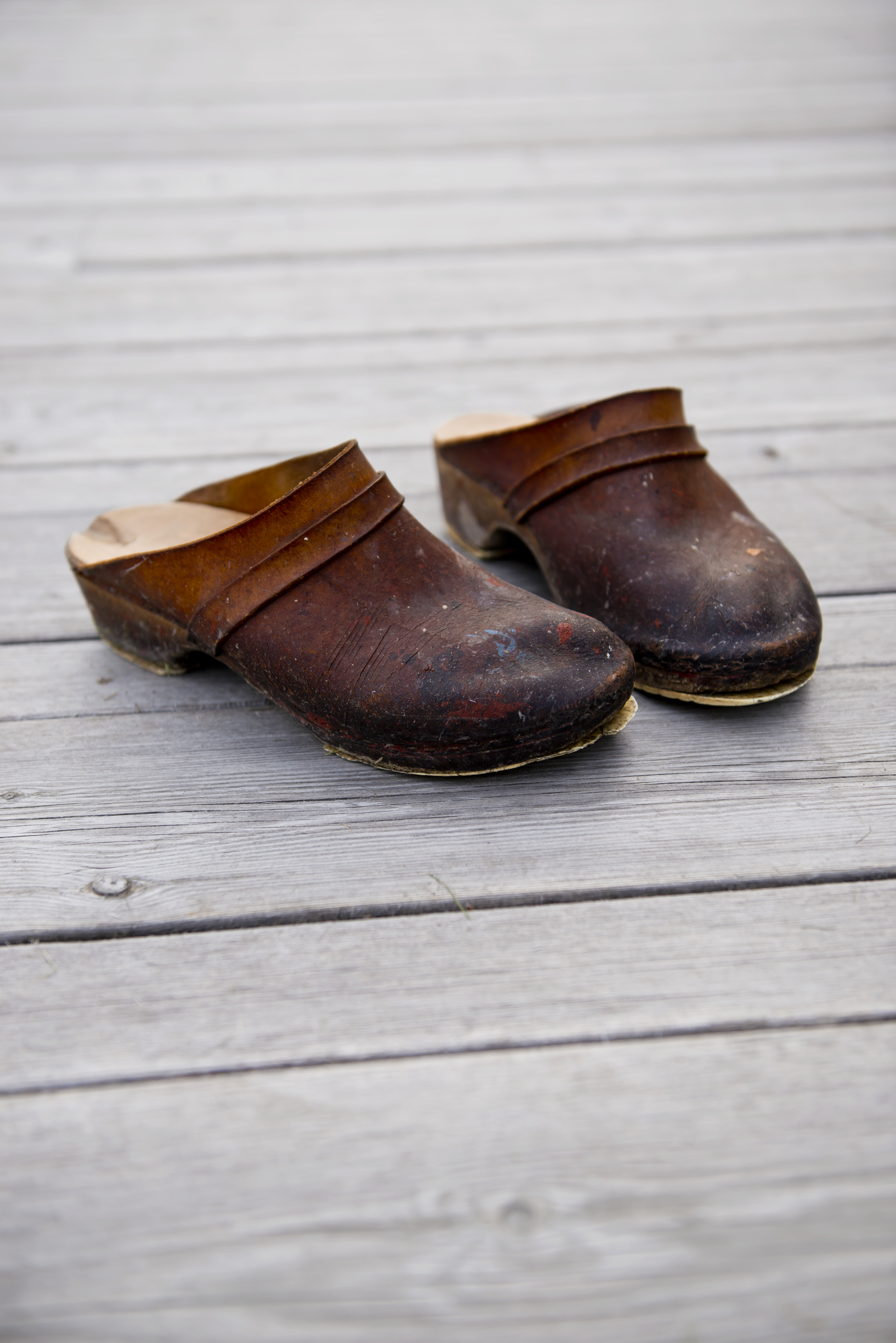 Sioo:X-behandlingen gjør at treverket raskt får en jevn, sølvgrå farge.