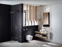 <b>PÅ VEGGEN:</b> Vegghengt toalett åpner for enklere rengjøring av gulvet og av selve toalettet. Det samme gjør porselen i god kvalitet, der smuss ikke samler seg så lett.