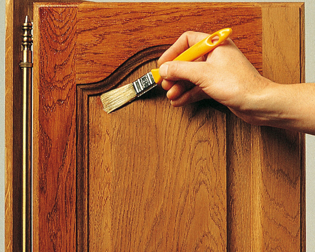 Voksbehandling av møbler