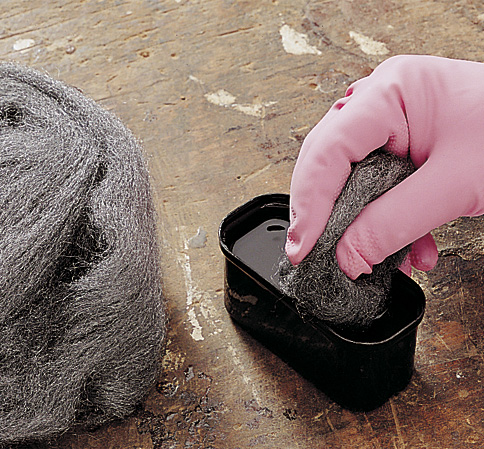 Forberedelser ved restaurering av gamle møbler