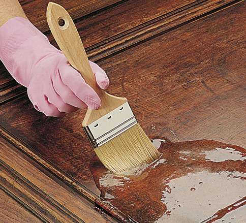 Fjerning av maling fra gamle møbler