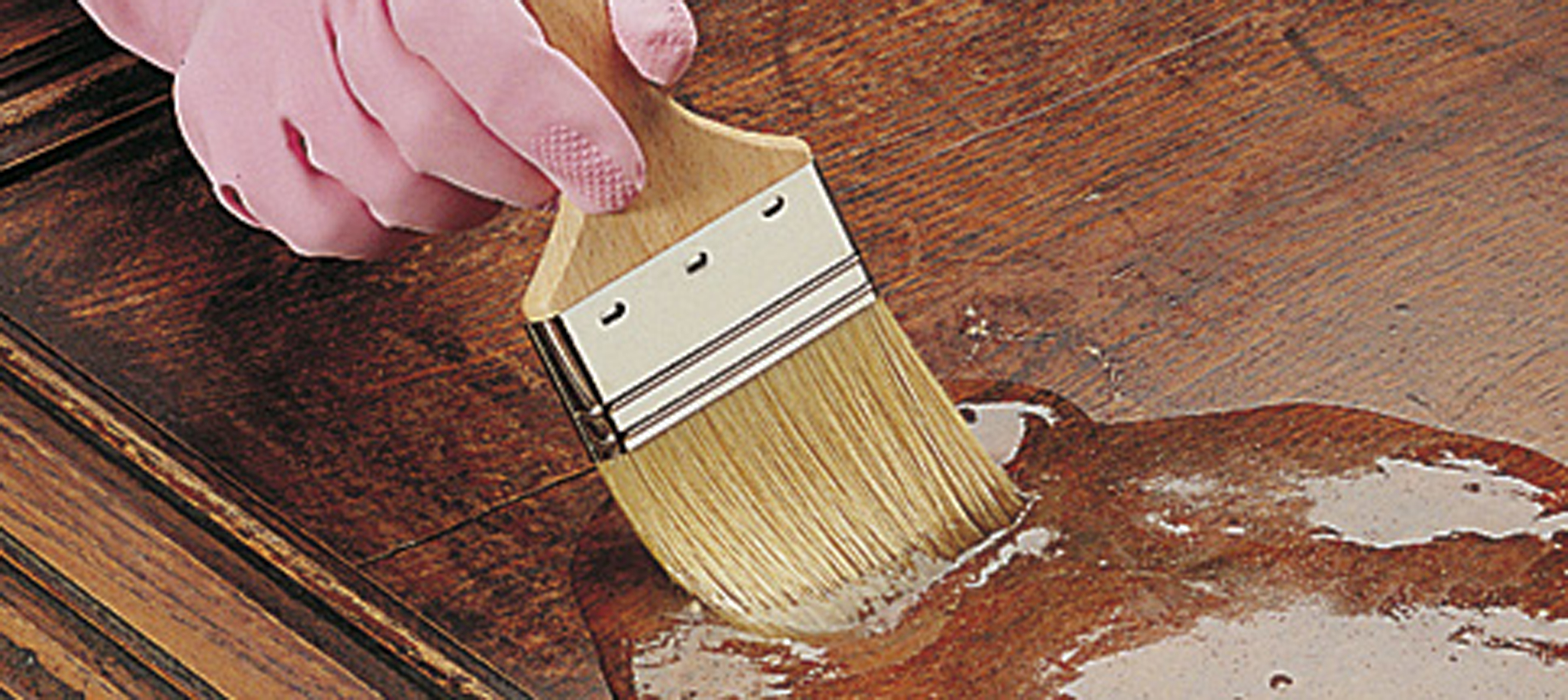 Hvordan restaurere gammel teakdør?