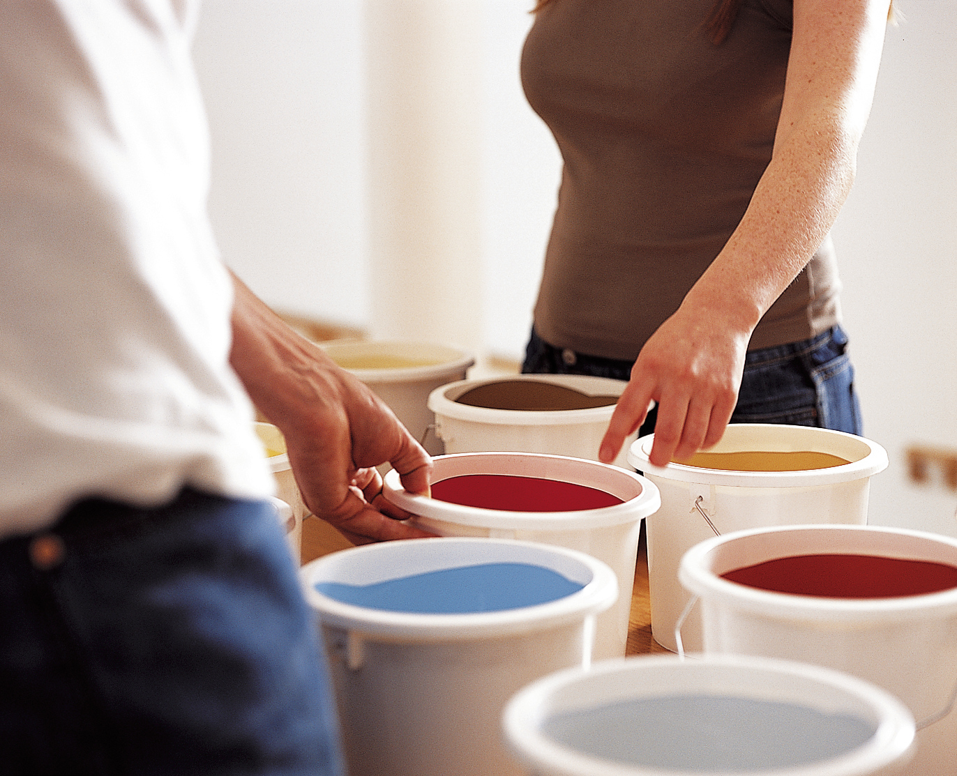 Det kan være vanskelig å vite hvor mye maling du trenger. Regn det ut på forhånd, så slipper du å sitte igjen med masse maling som ikke blir brukt.