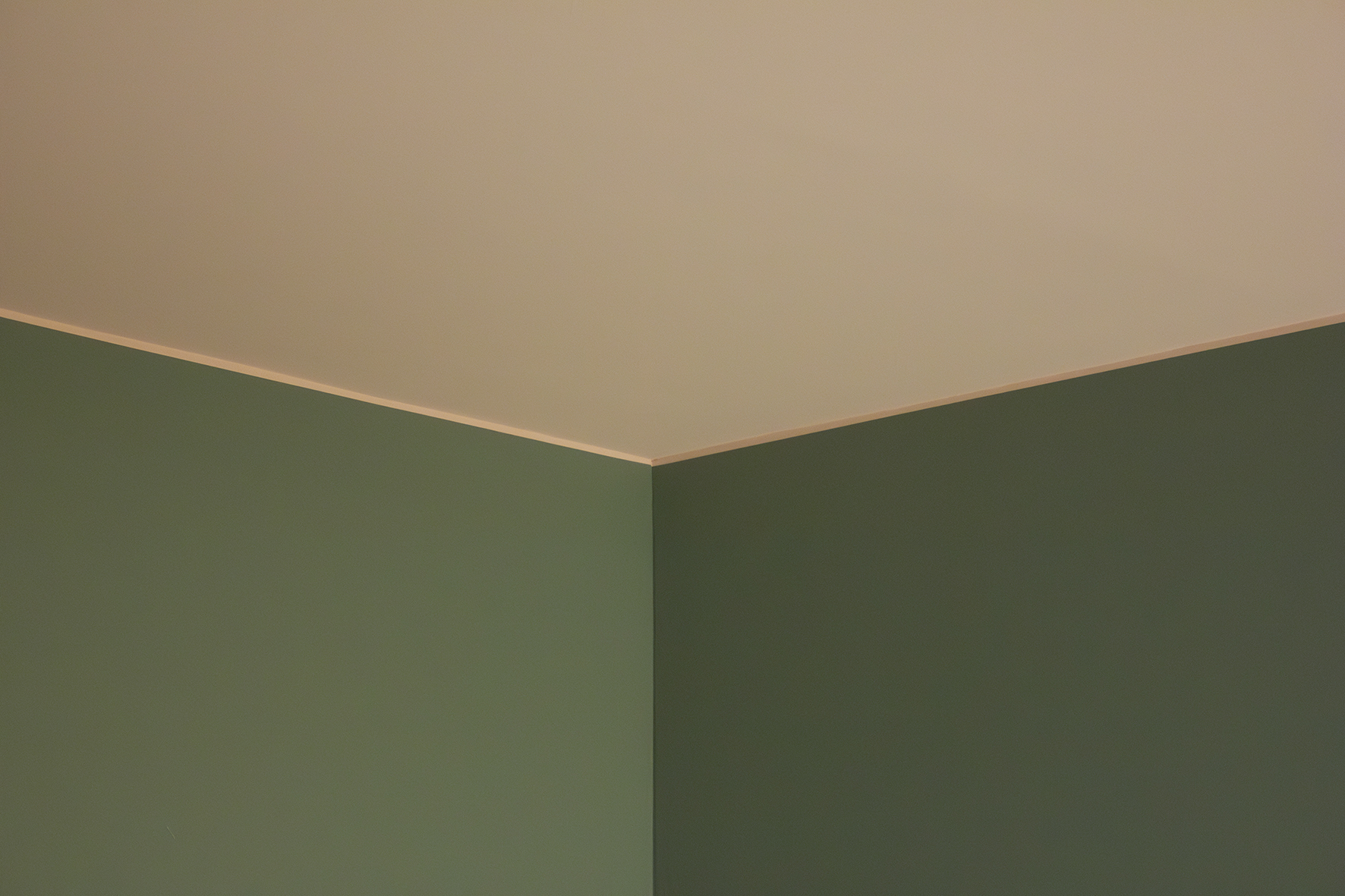 Slik fant vi veggfargen til det rosa taket