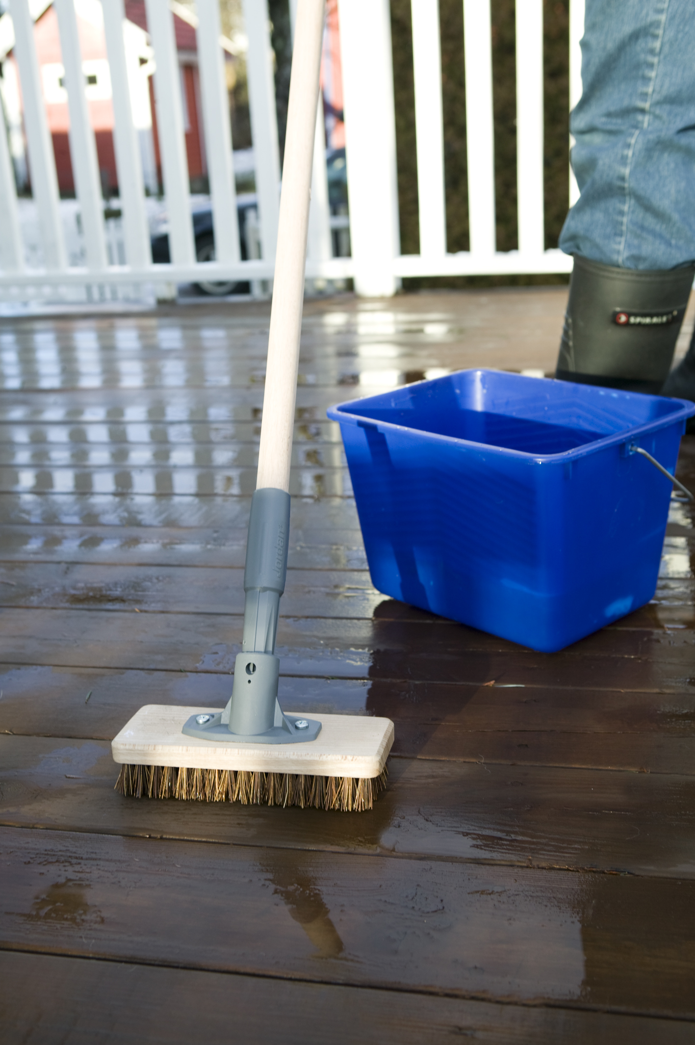 En terrasseskrubb som dette er en slags kost.