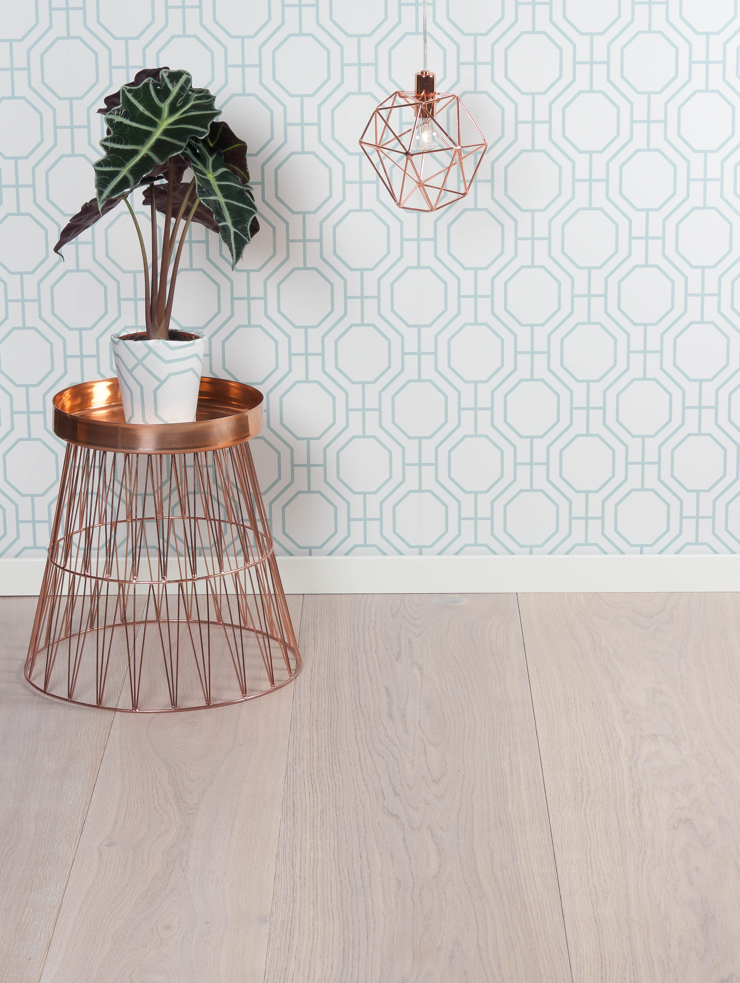 BREDT: Parkettplanker f&aring;s i ulike lengder og bredder. Disse fra SAGA Parkett kan f&aring;s i opp til 445 millimeter bredde.