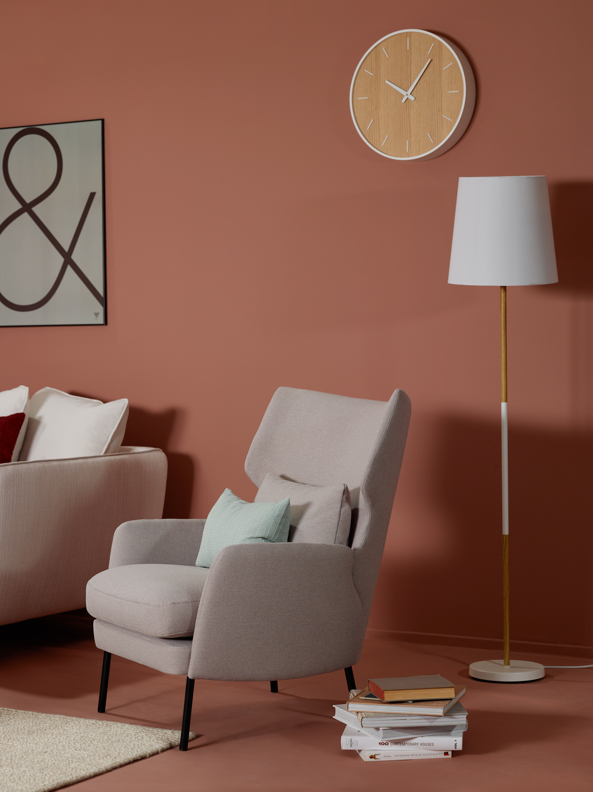 SJAKK MATT: I stue og soverom er det populært med helmatt veggmaling. Noen kvaliteter kan være ømfintlige i overflaten og bør ikke utsettes for riping eller vask med våt klut.  Foto: Bohus/Nordsjö Idé & Design