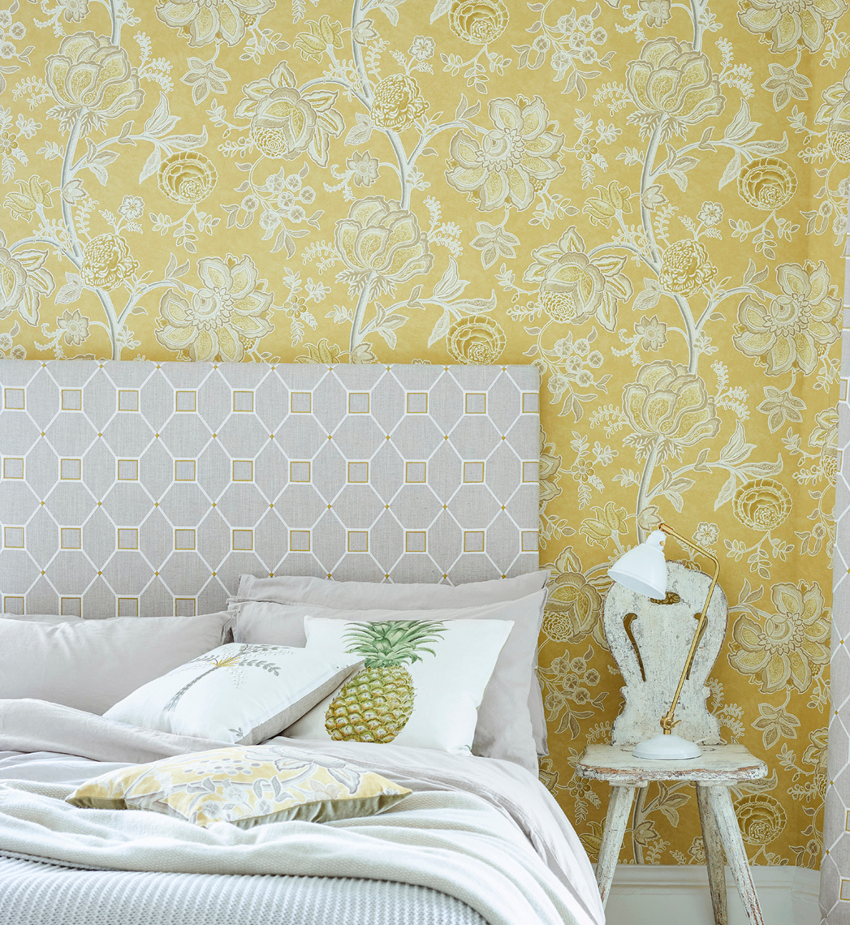 GULT: Gult er farge nummer &eacute;n for mange. Finn din nyanse og g&aring; for den. (Foto: INTAG)