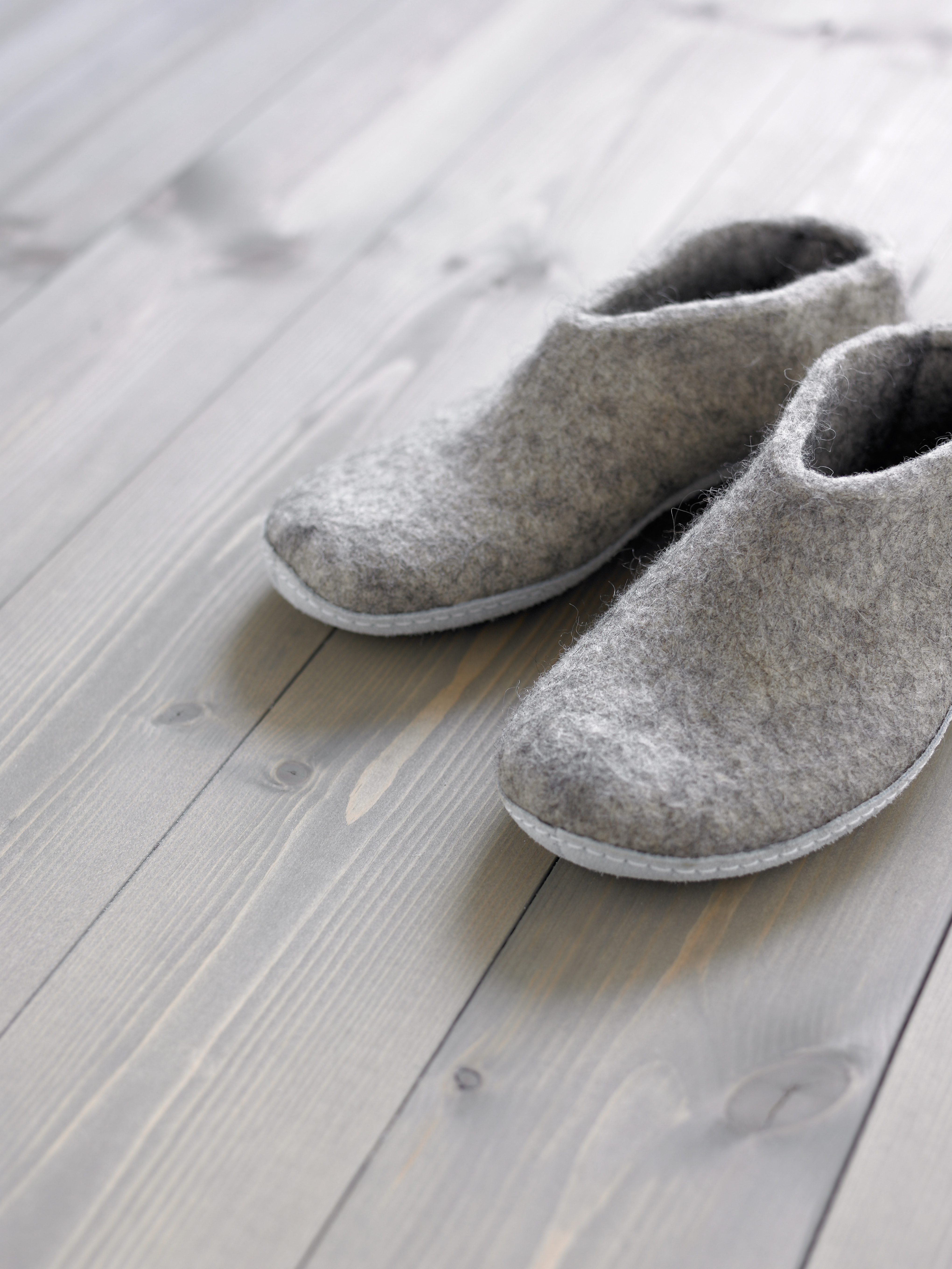 Nytt gulv med farget olje