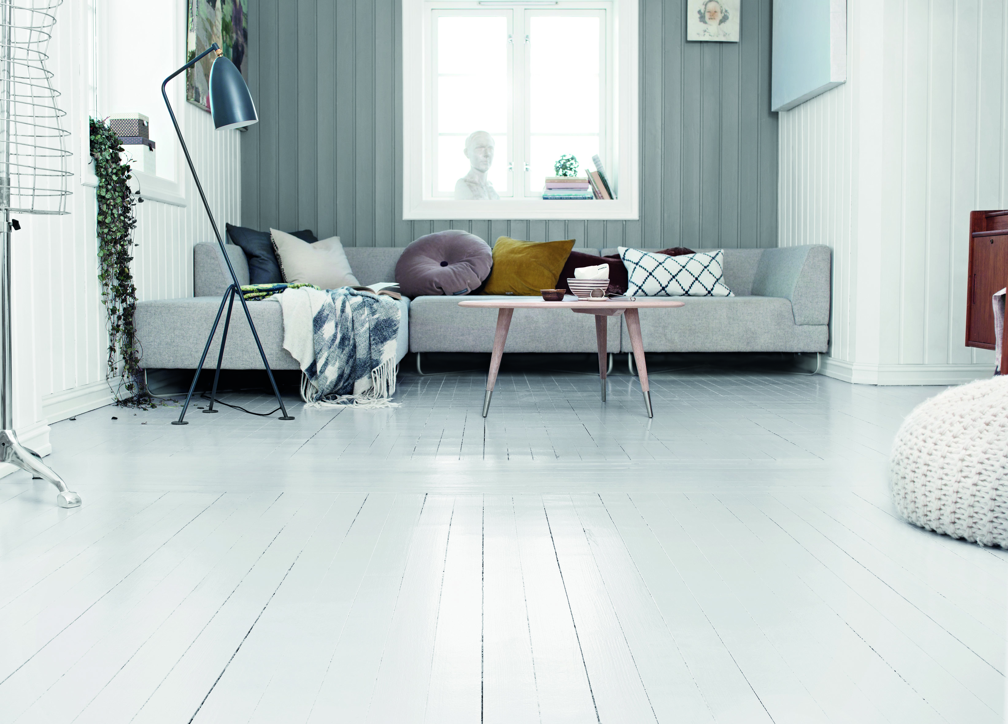 HALVBLANK: Velg gjerne en halvblank maling.