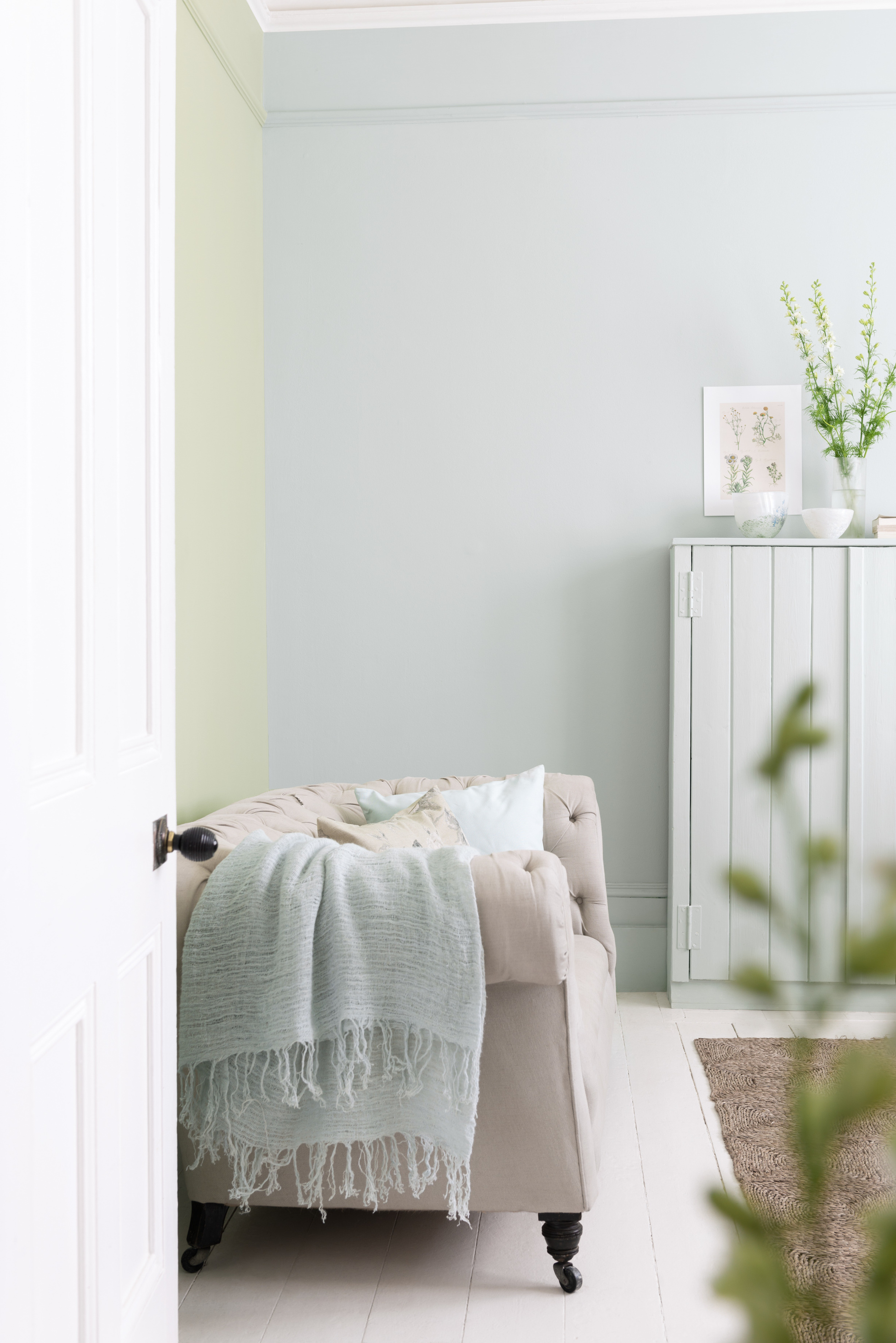 – Jeg synes det viktigste med en nøytral farge i dag, er at det er en farge som med letthet kan kombineres med andre kulører, sier Per Nimér hos Nordsjö. 