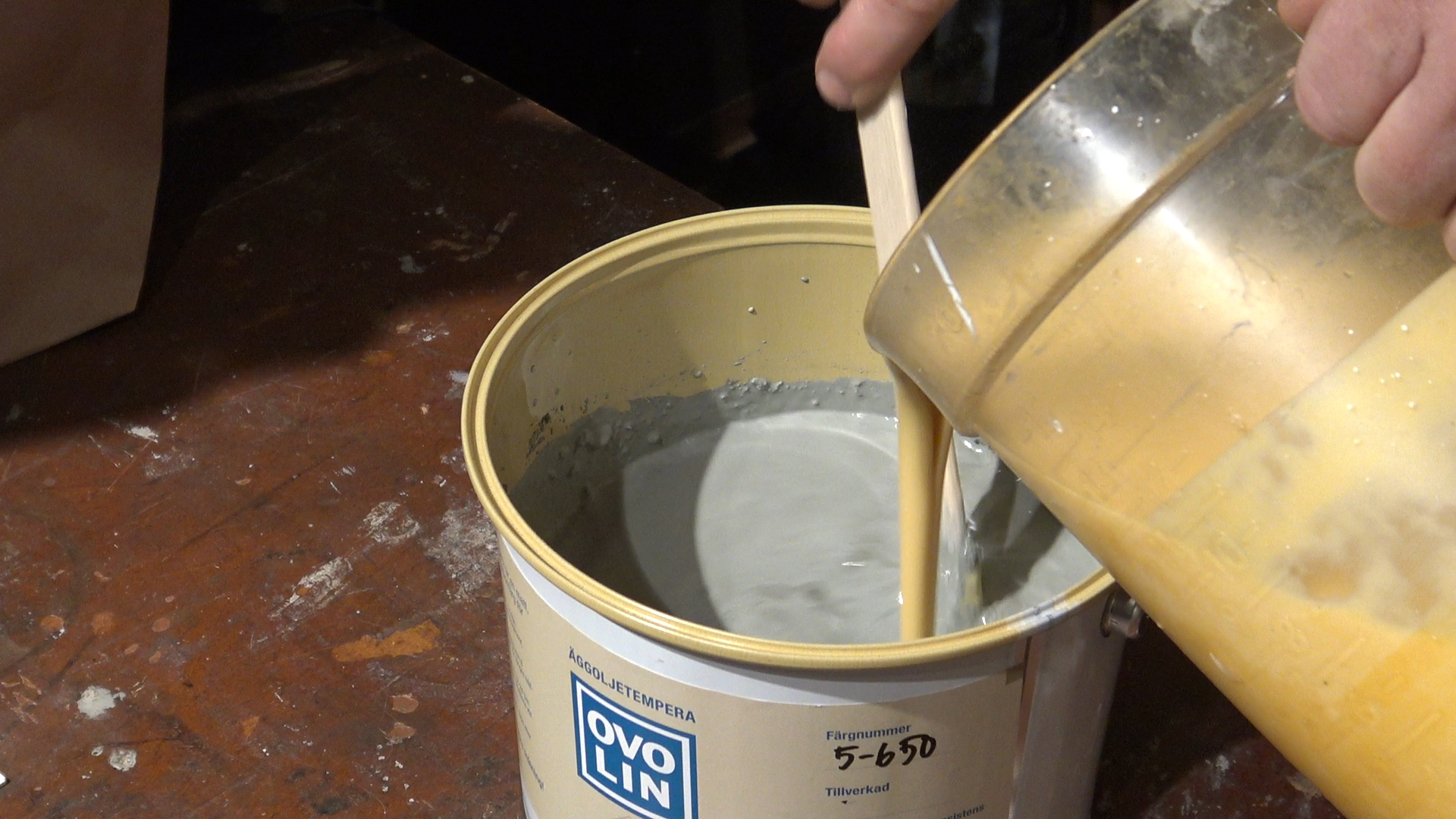 Eggoljetempera, røre