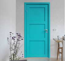 PERSONLIG: Det er enkelt å sette ditt personlige preg på interiøret ved å male en av dørene inn til et rom. (Foto: Swedoor)
