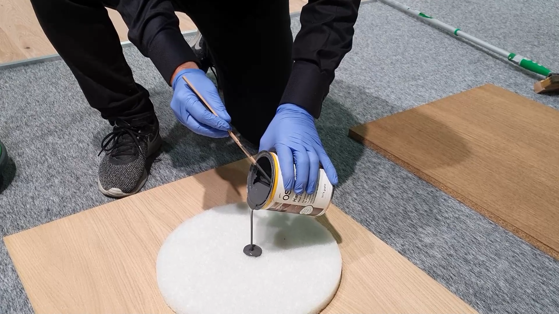 Så raskt kan du få ny farge på tregulvet