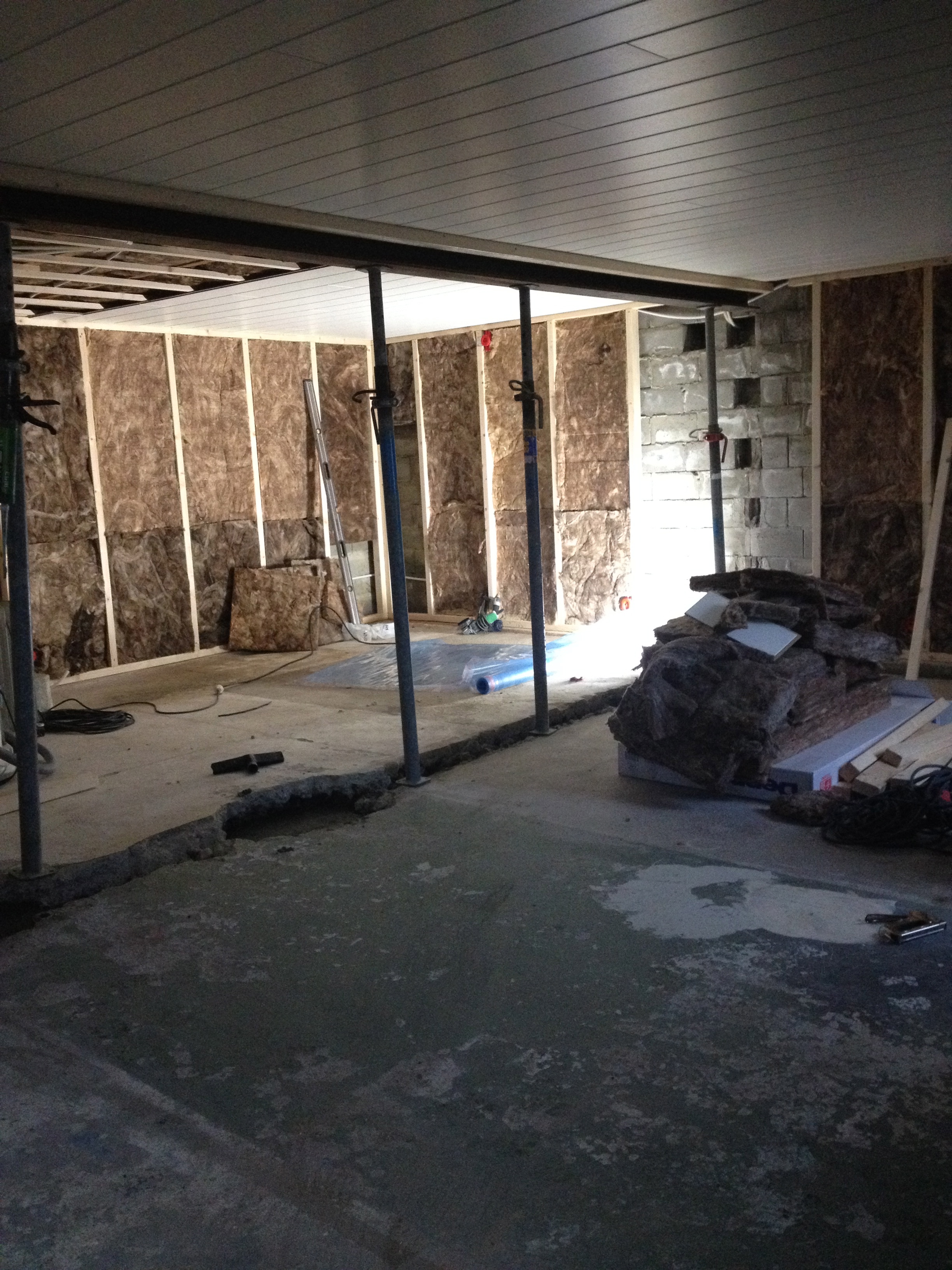 Vegger ble revet og fem sm&aring; rom ble til ett stort.