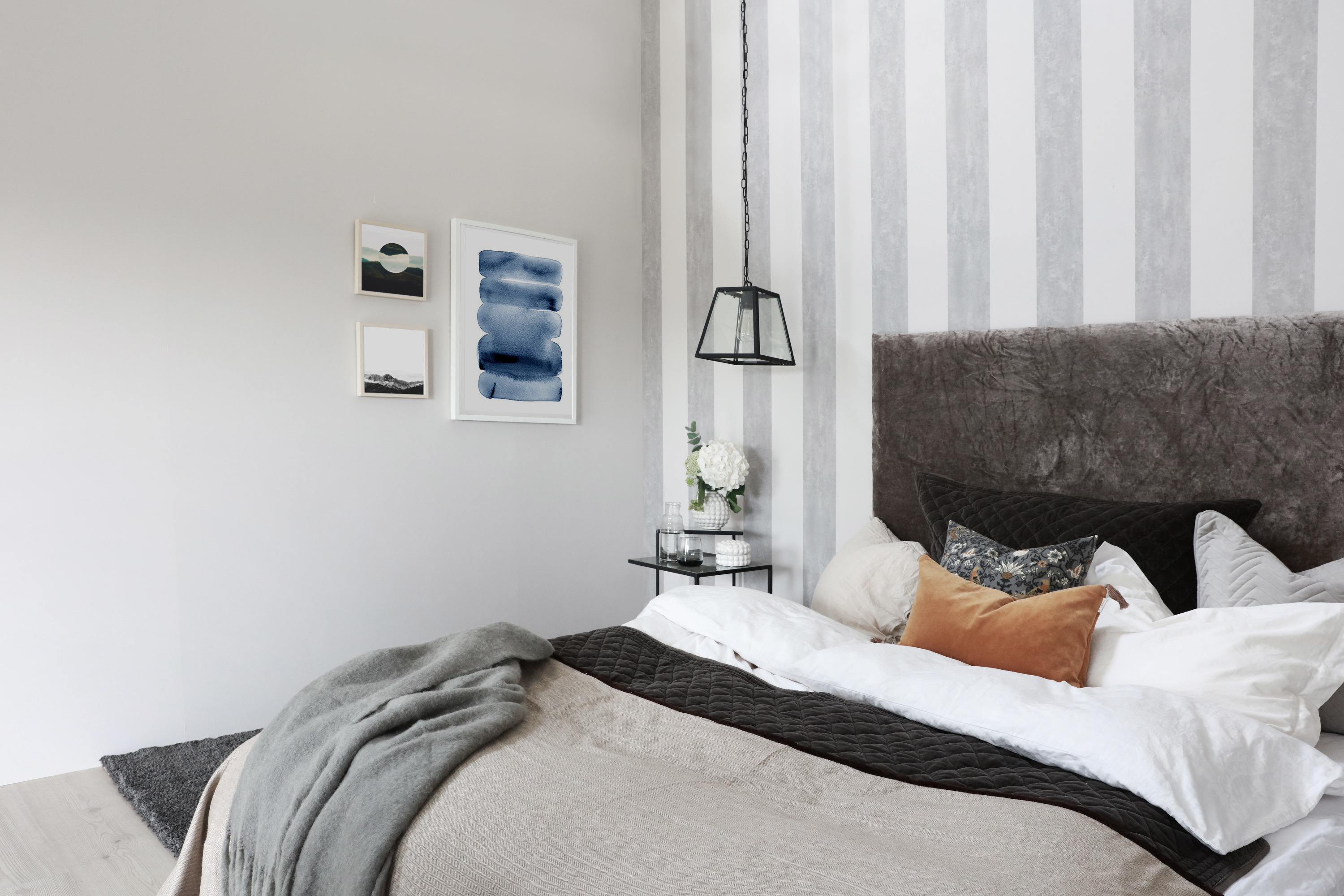 Skandinavisk og klassisk stil på soverommet