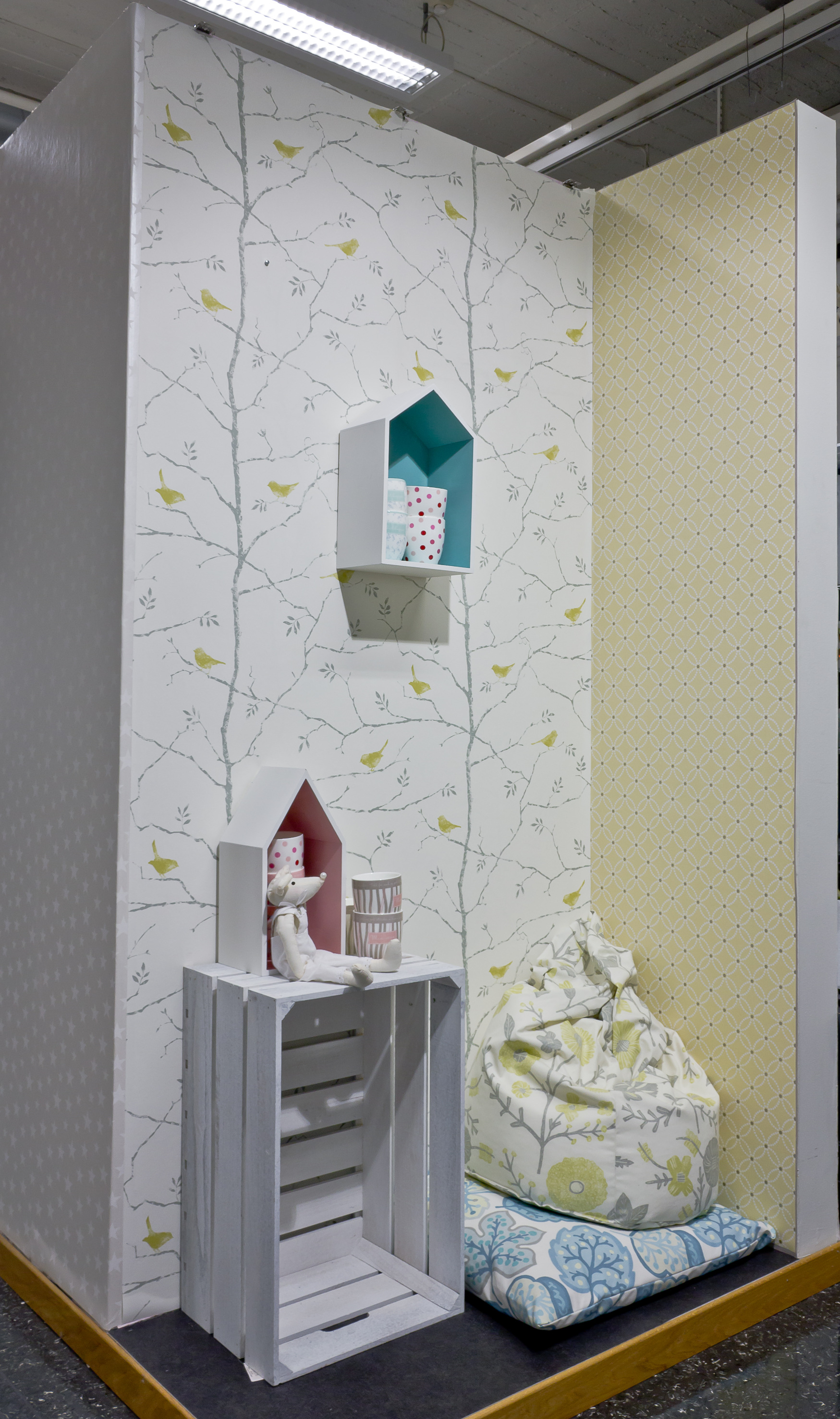 Når tapetet vises i større miljøer, er det lettere for kunden å se mønsteret. 