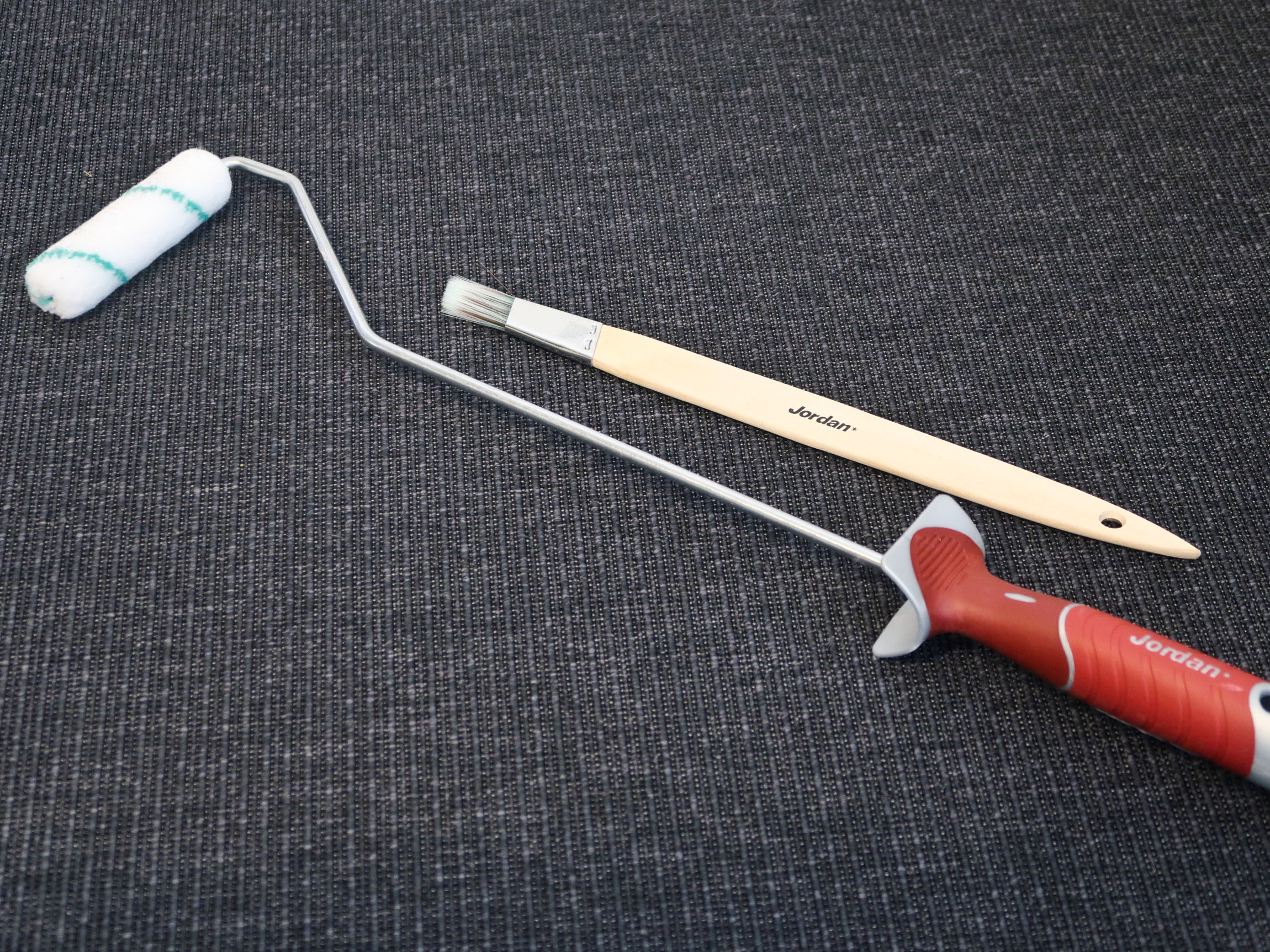 Minirull og lang, tynn pensel