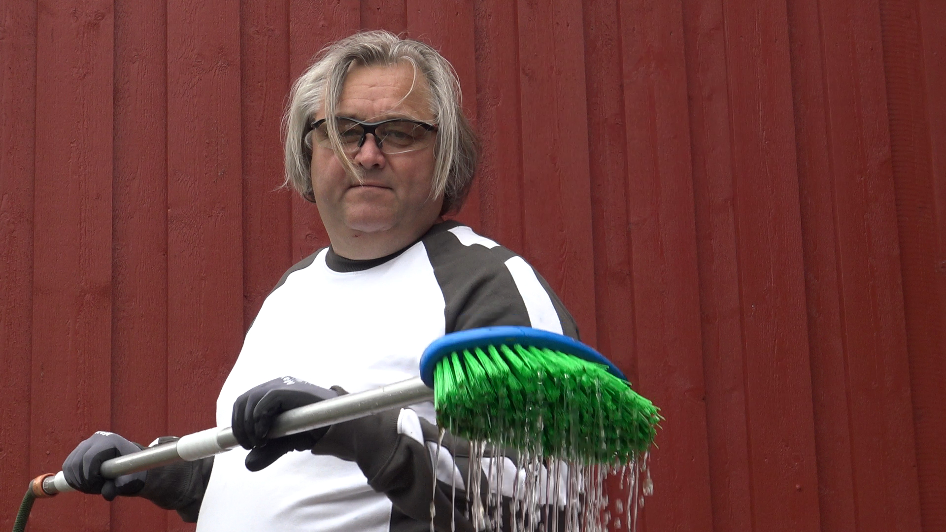 Slik renser du terrassen effektivt