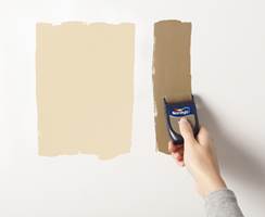 <b>ENKLERE VALG: </b>Nesten halvparten av alle som skal male om vegger hjemme er usikre på hvilken farge de skal velge og mangler selvtillit i valgsituasjonen. Med Nordsjö Colour Tester er det lett å prøve seg frem blant de 49 mest brukte fargene. 