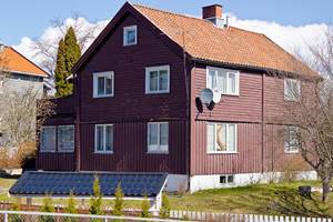 Sommeren har bydd på mye rart av vær, og det meste av det har gjort maling av kledning til et umulig prosjekt mange steder i Norge. Hvis du ikke rakk å male i sommer, bør du hive deg rundt nå.
