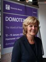 <b>MESSESJEFEN:</b> Susanne Klaproth skal lede den 30. utgaven av Domotex, en av verdens største gulvmesser. − Vi tror gulv reflekterer mer av vår personlighet. Gulv er interiør. Det vil vi vise under den kommende messen, sier hun. 