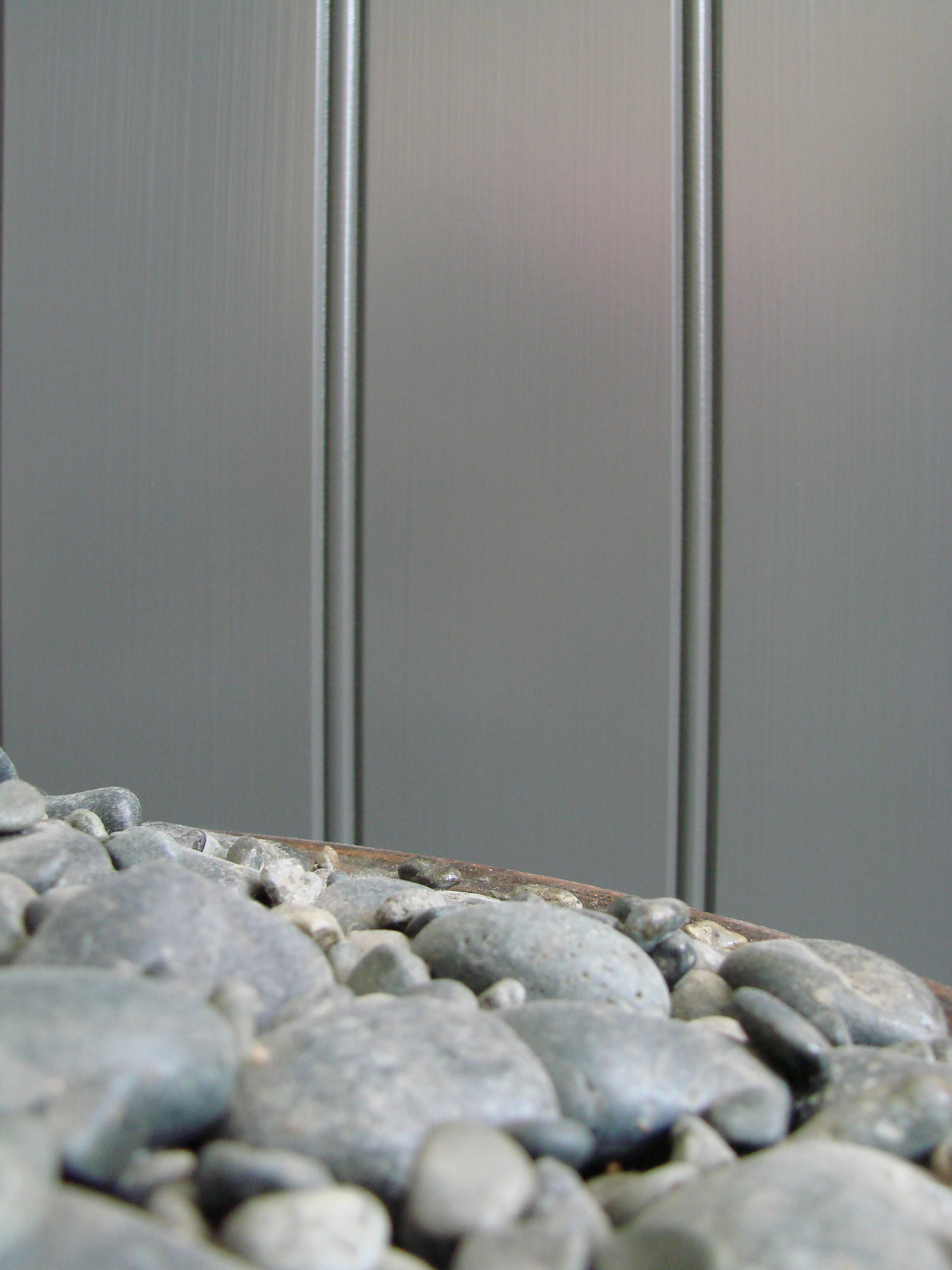 Ferdigmalte panelplater med penselfinish