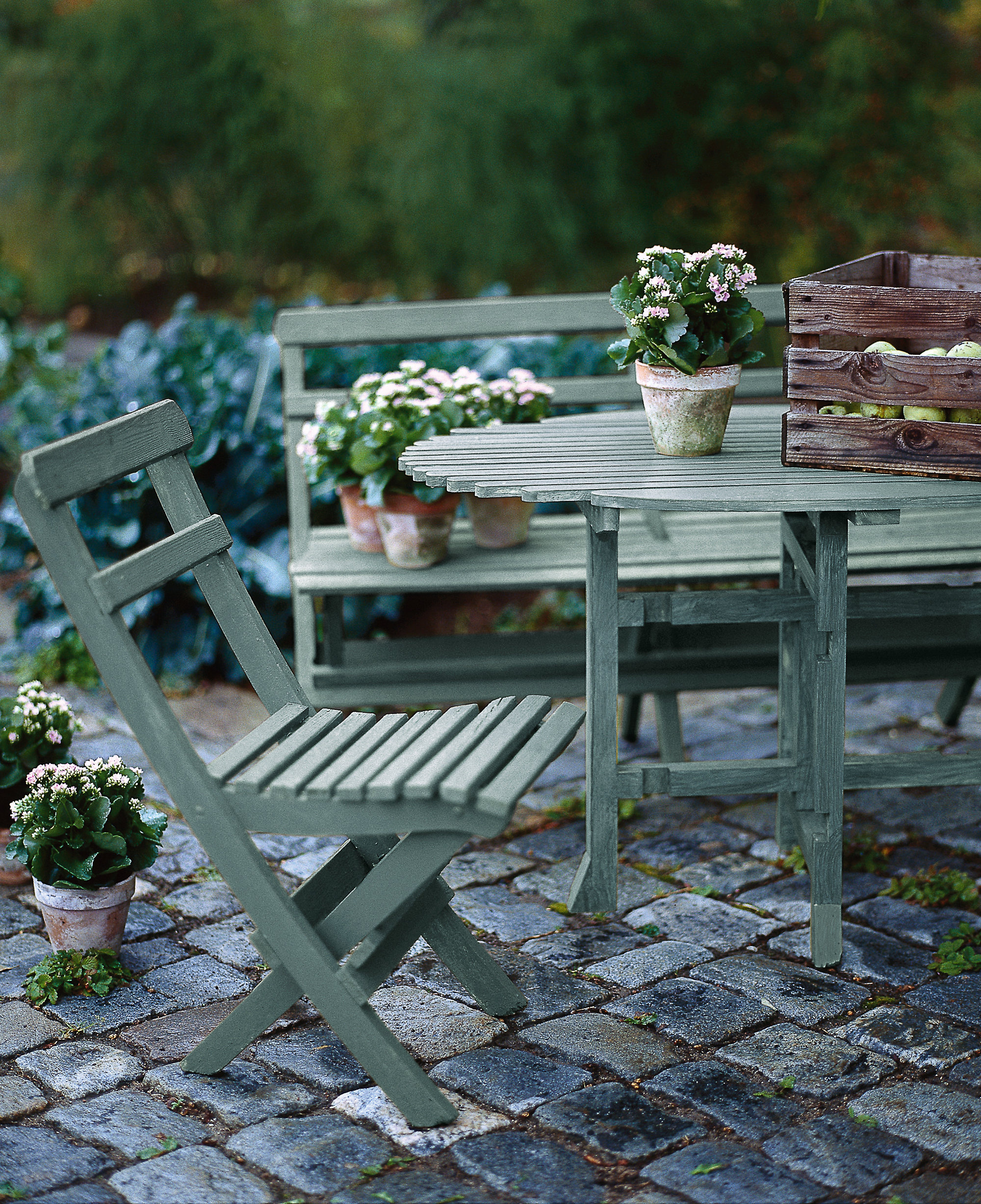 grønne møbler blomster 