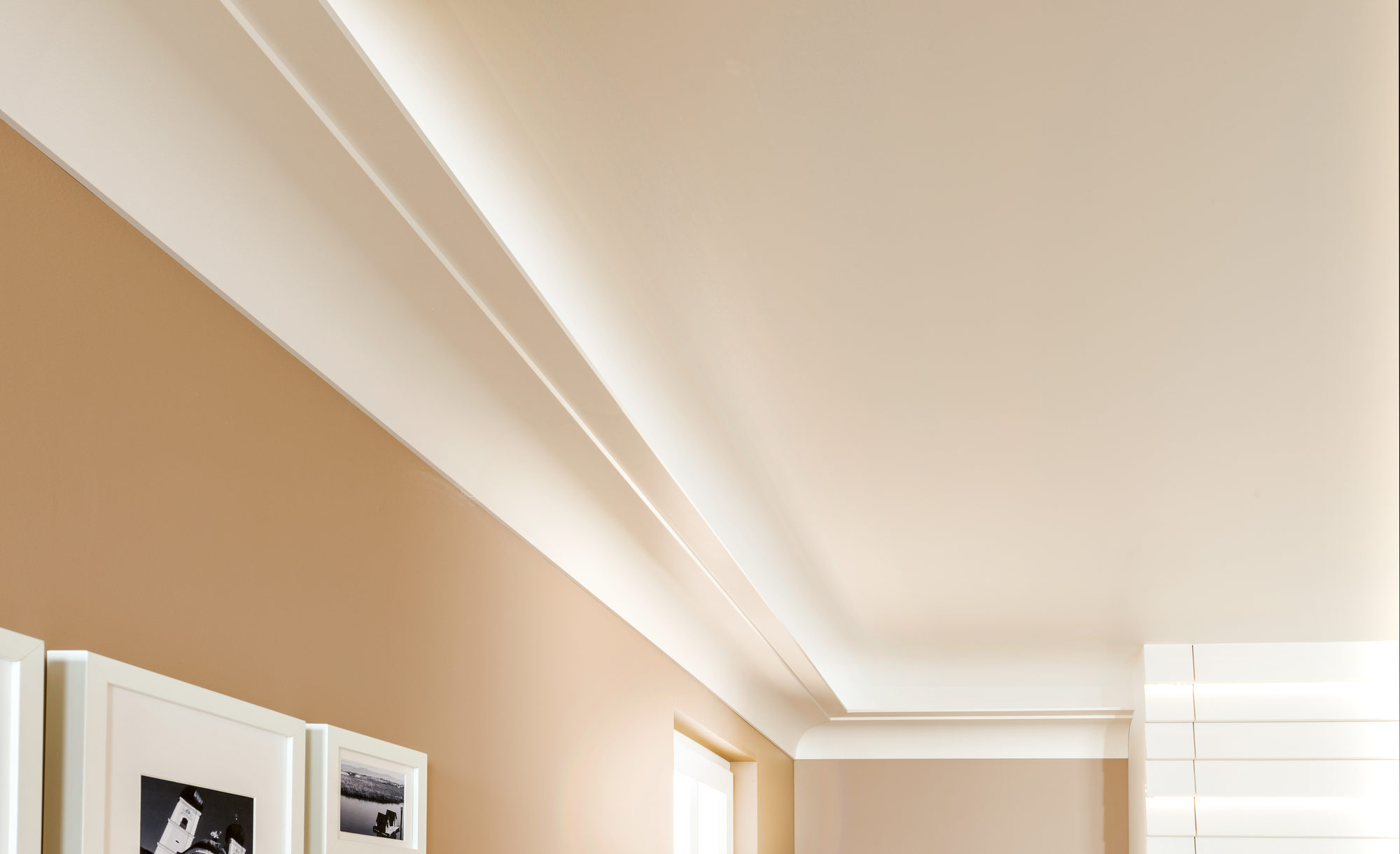 Indirekte belysning i stua