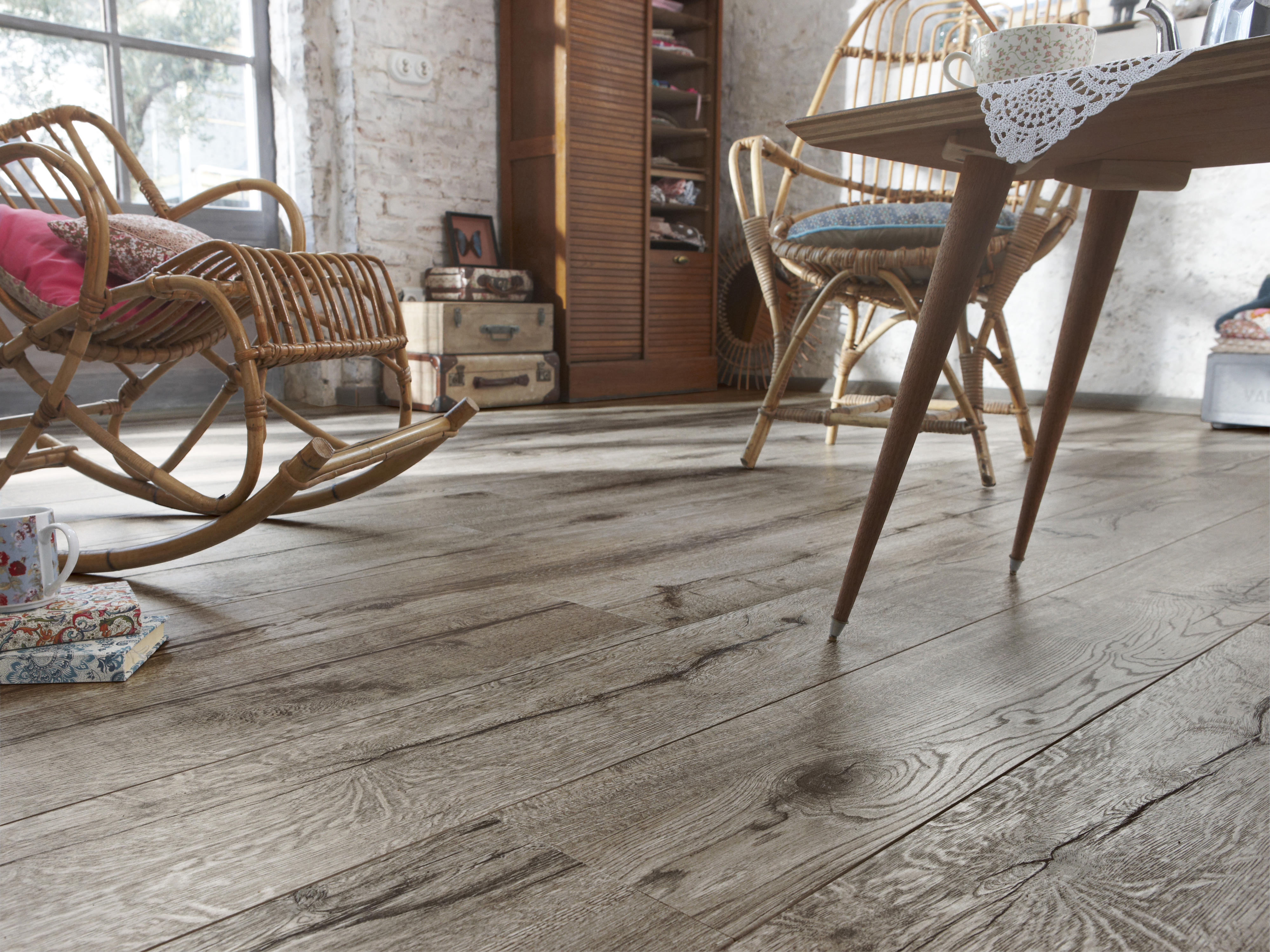 Laminat kan være vanskelig å skille fra parkett.