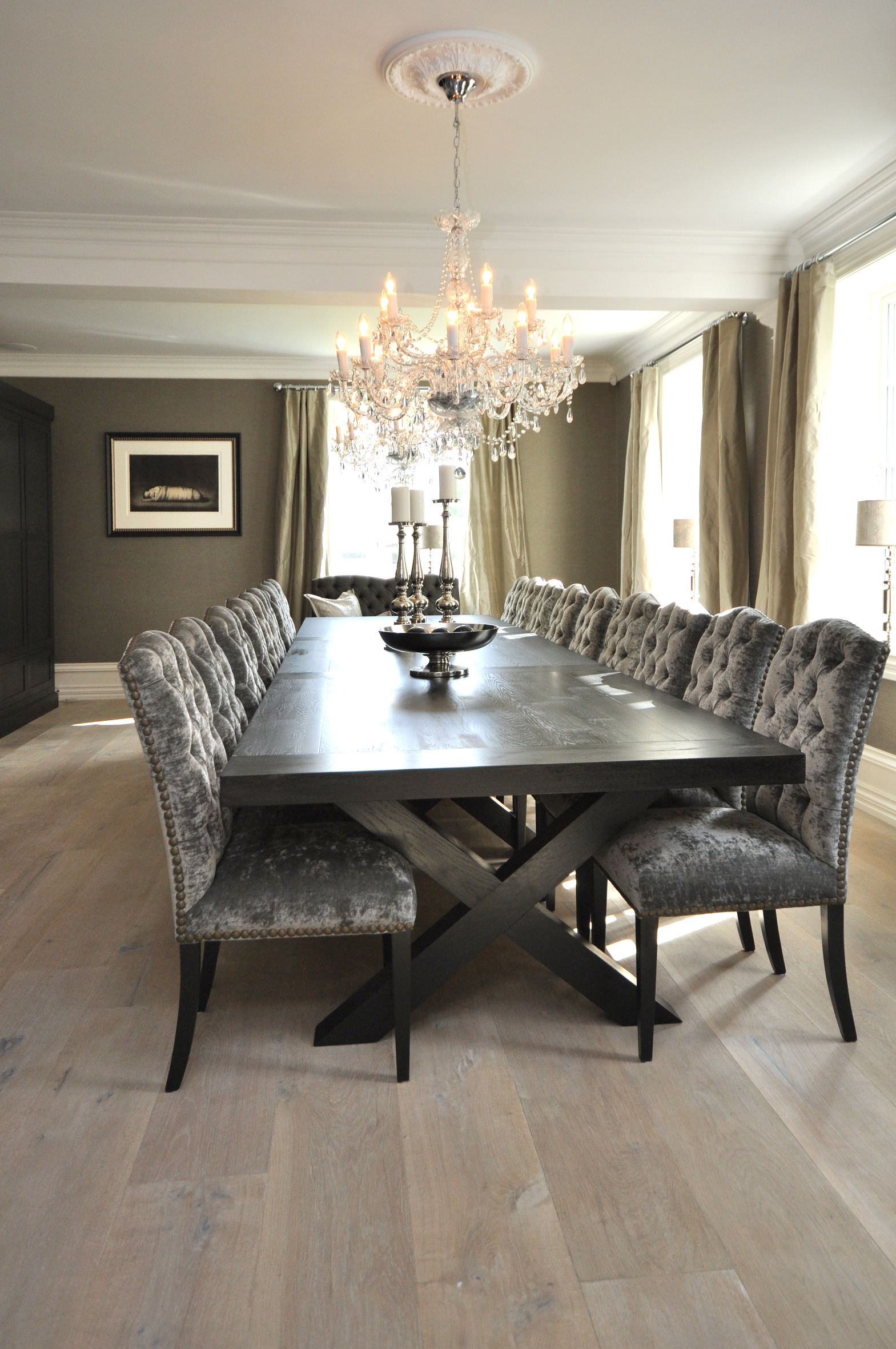 Det g&aring;r fint &aring; ha selskap, gulvet t&aring;ler sko.