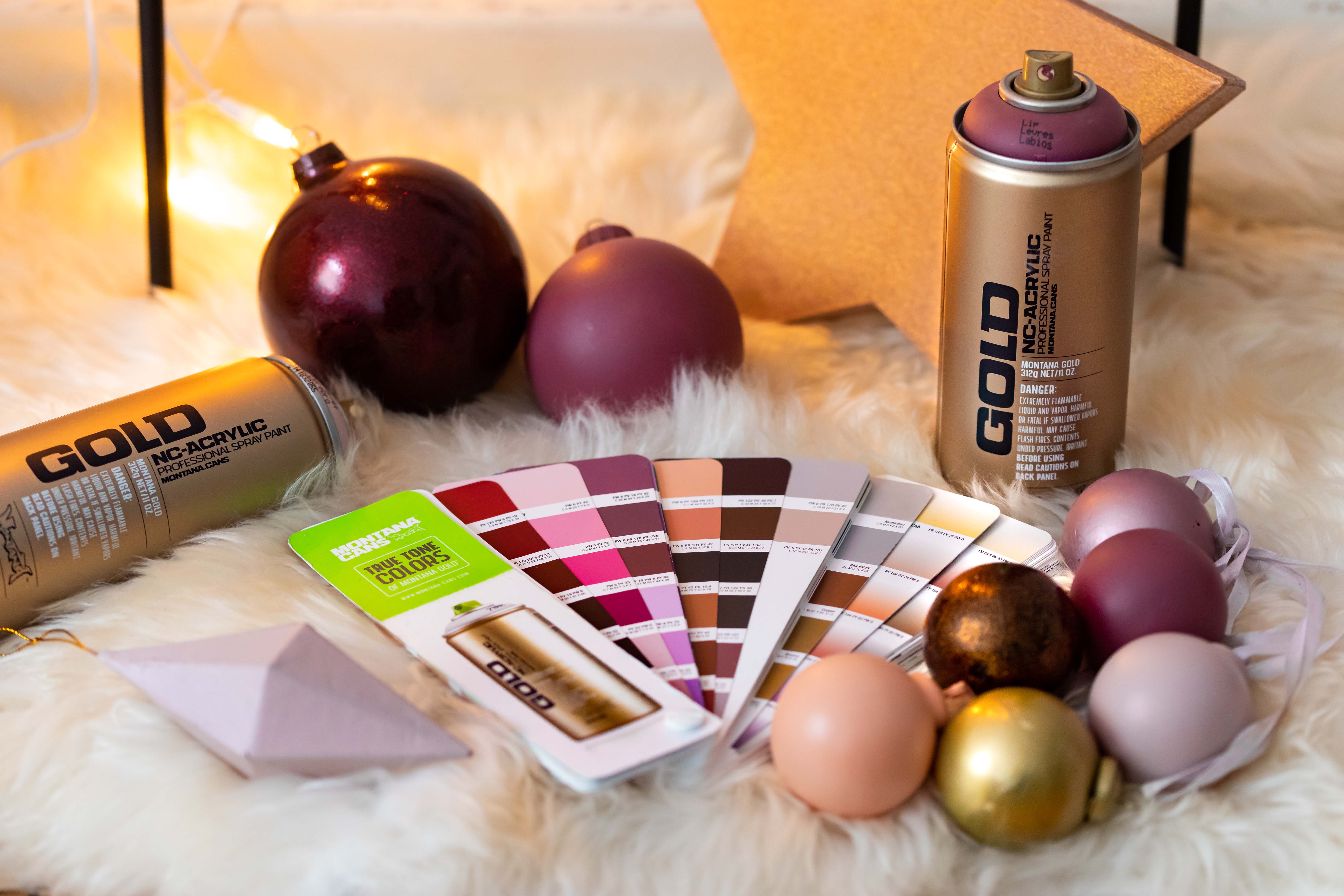 Male julepynt med spray