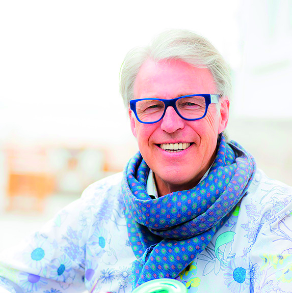 Blomsterekspert Finn Schjøll 