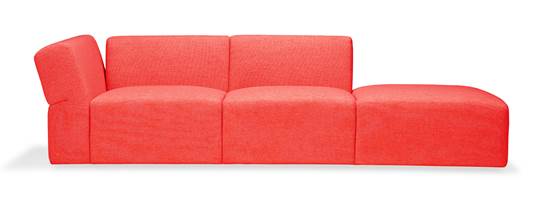 Møbelprodusenten LK Hjelle lanserer ny sofa, OK sofa, i Norway Says design. Det er en moderne og myk sofa, med store mål som innbyr til en avslappet sittestil. Foto: Produsenten