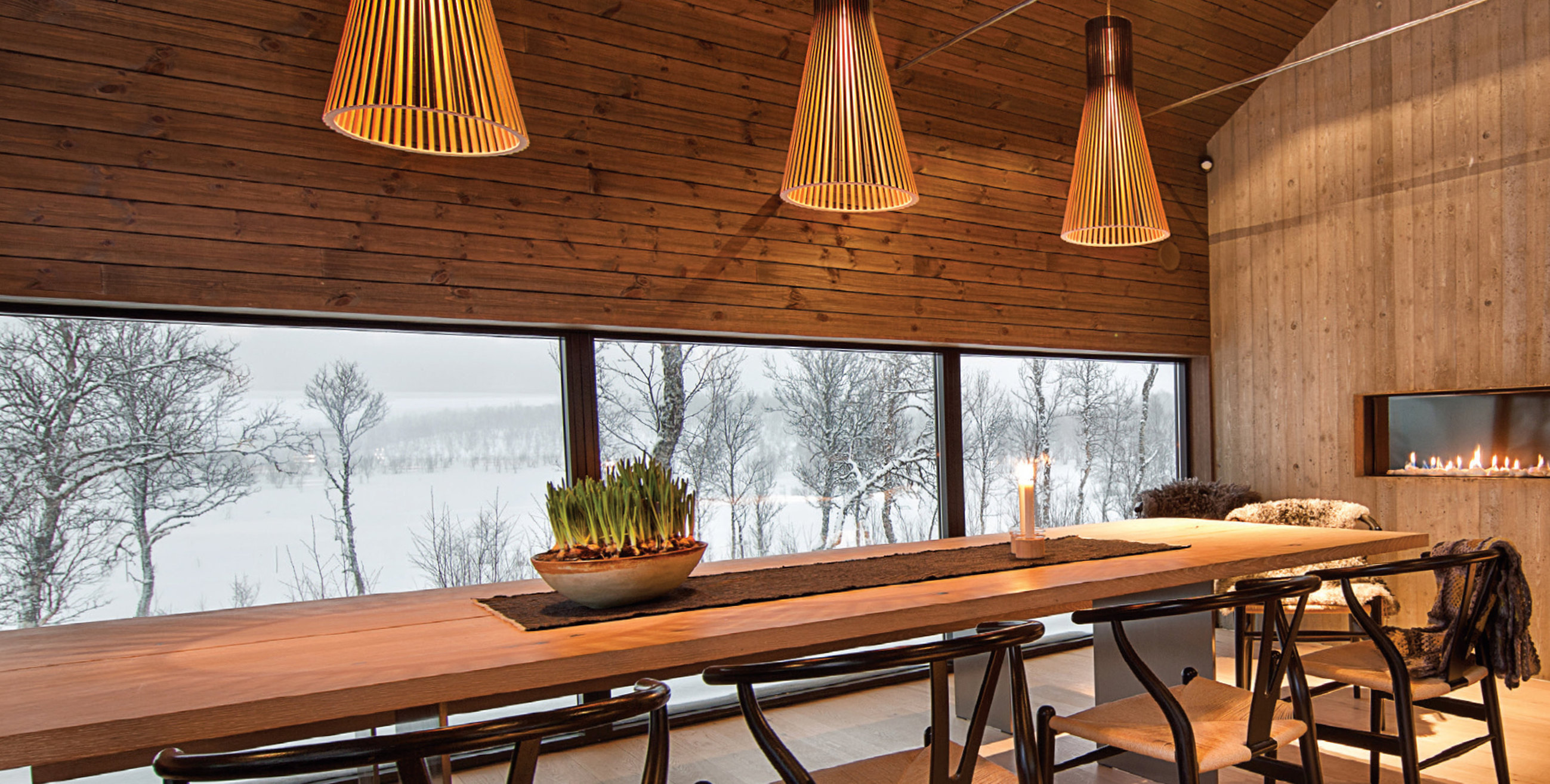 NATURLIG: En interiørbeis gir en transparent, matt og naturlig overflate til panelveggene samtidig som man beholder trestrukturen. (Foto: Tyrilin)