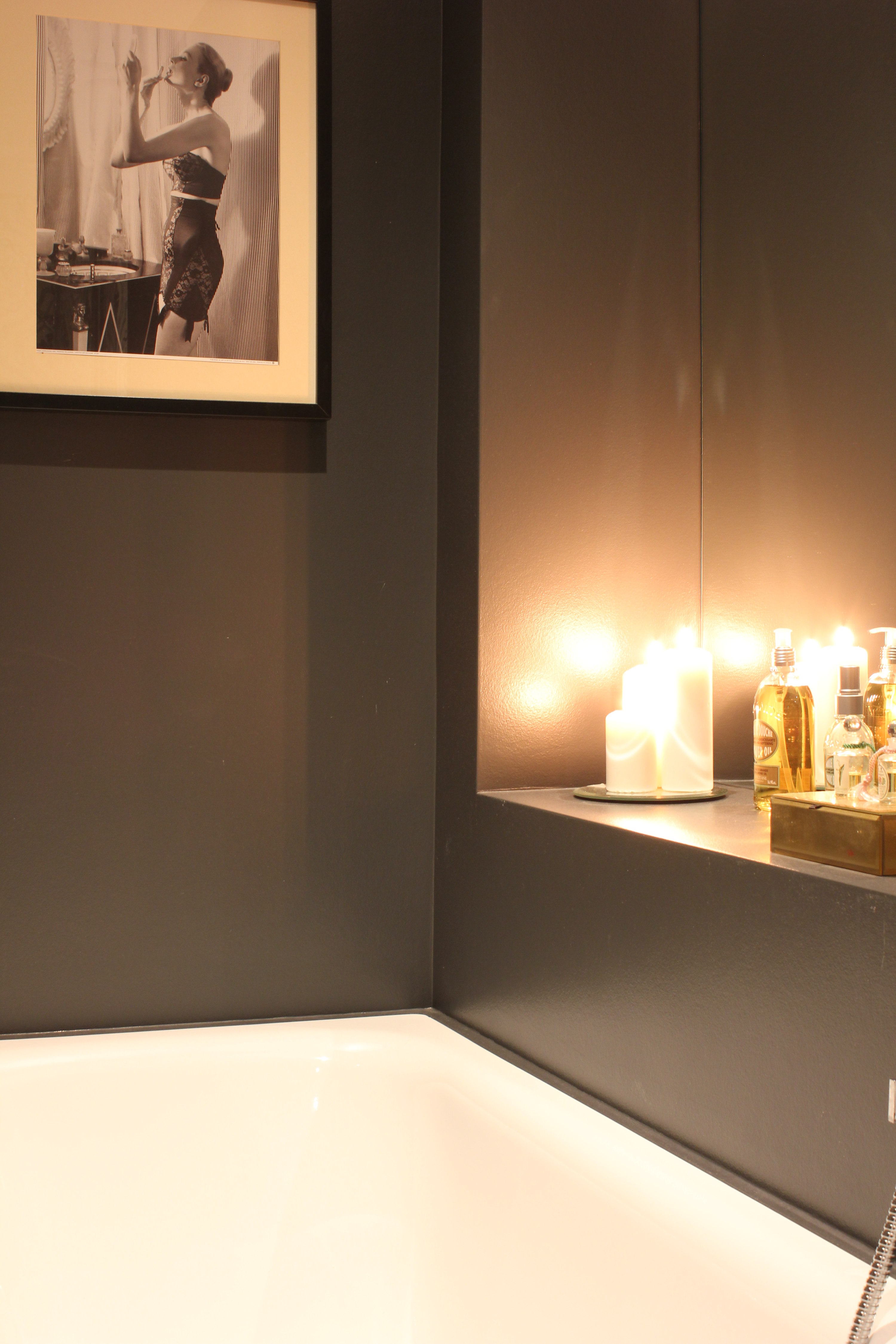 De mørke veggene gir den perfekte stemningen.